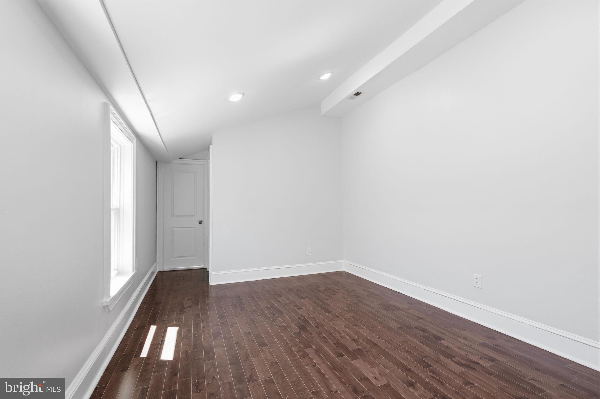 OLDE KENSINGTON - Residential