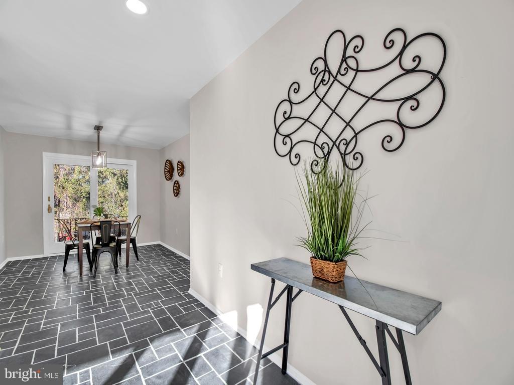 STRAWBRIDGE ESTATES - Residential