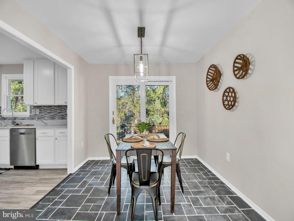 STRAWBRIDGE ESTATES - Residential
