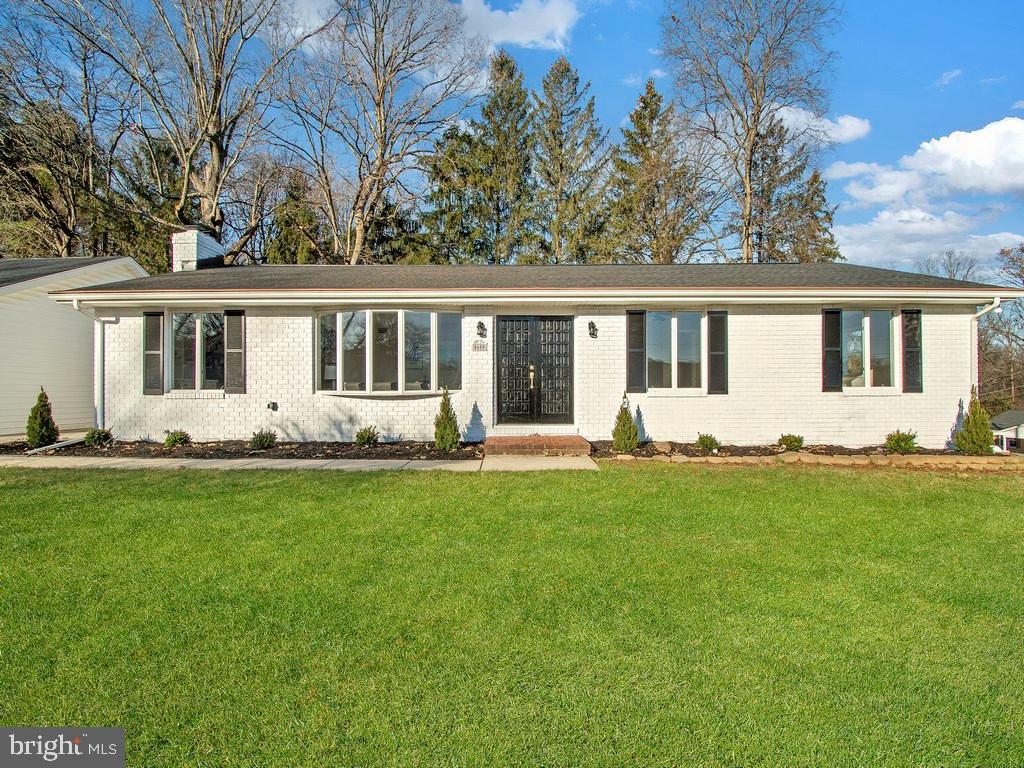 STRAWBRIDGE ESTATES - Residential