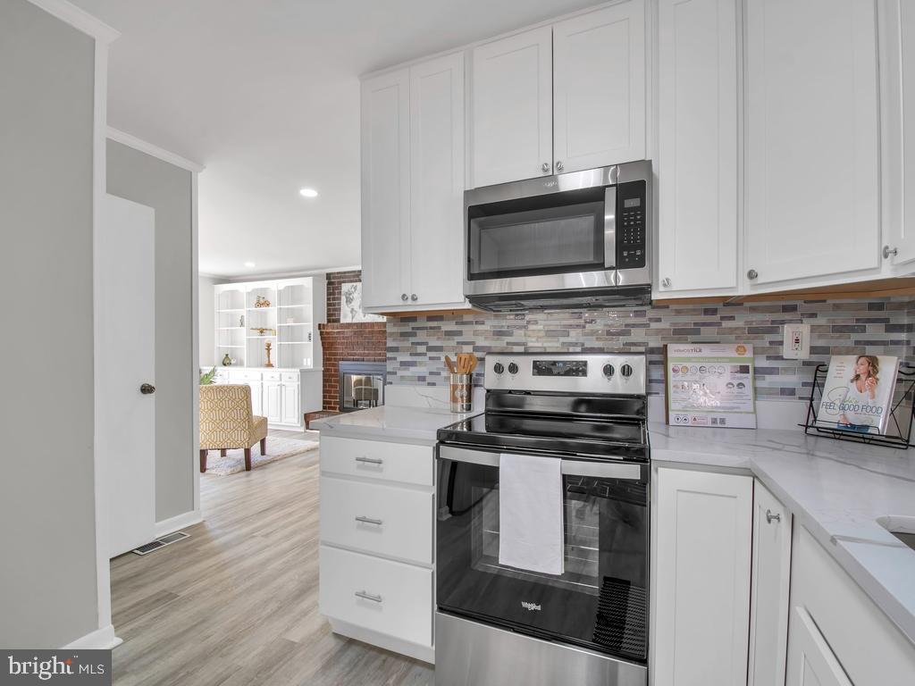 STRAWBRIDGE ESTATES - Residential