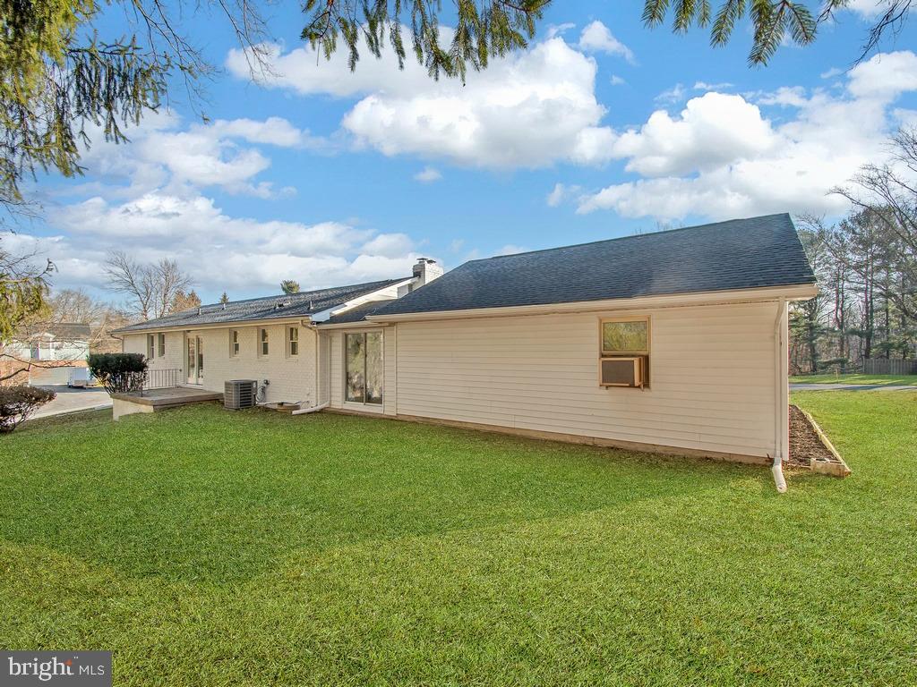 STRAWBRIDGE ESTATES - Residential