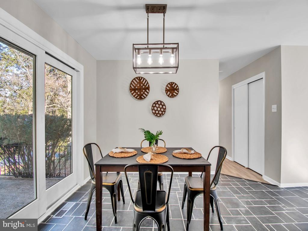 STRAWBRIDGE ESTATES - Residential