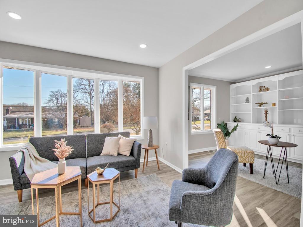 STRAWBRIDGE ESTATES - Residential