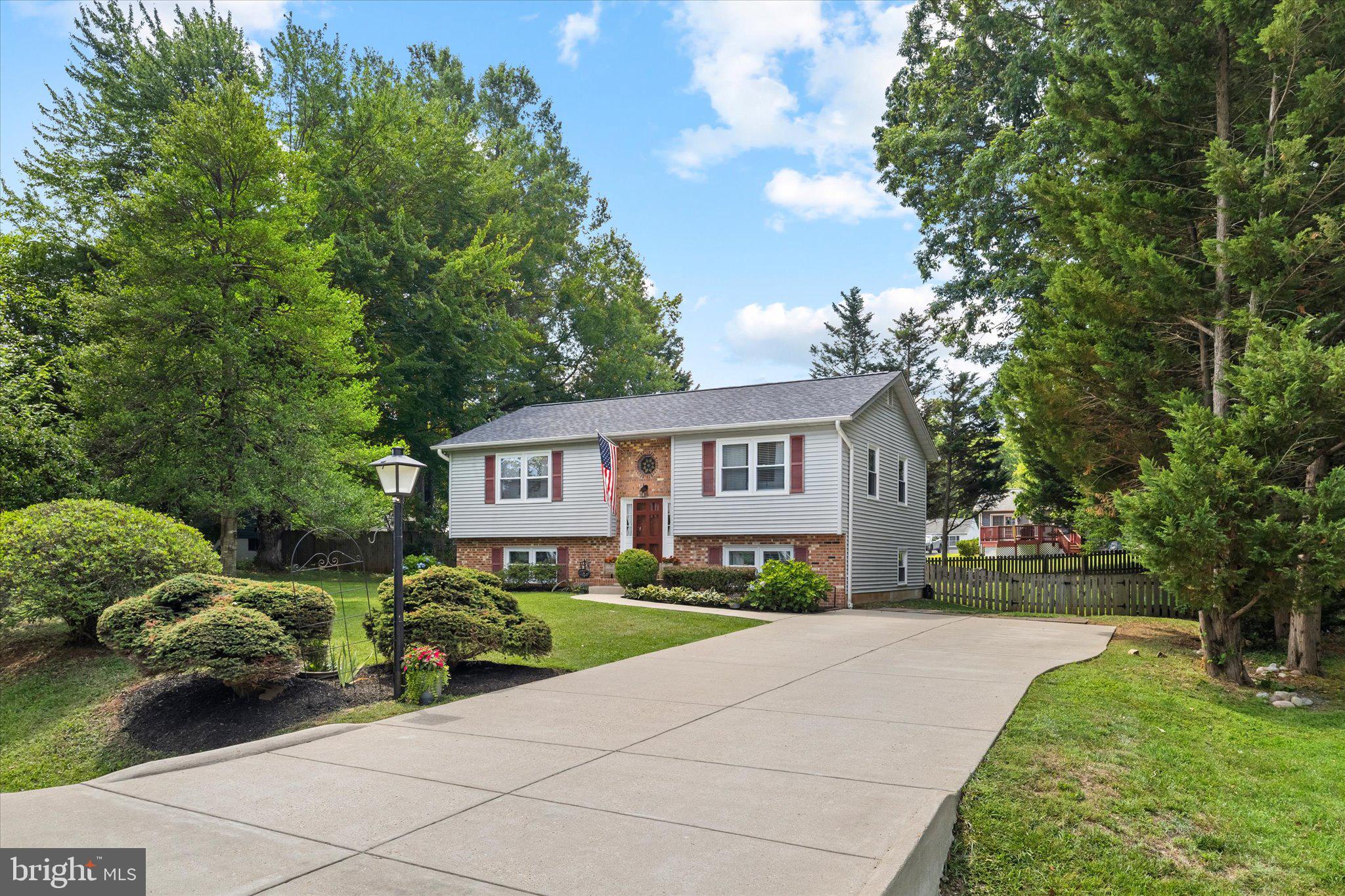 VISTA WOODS - Residential