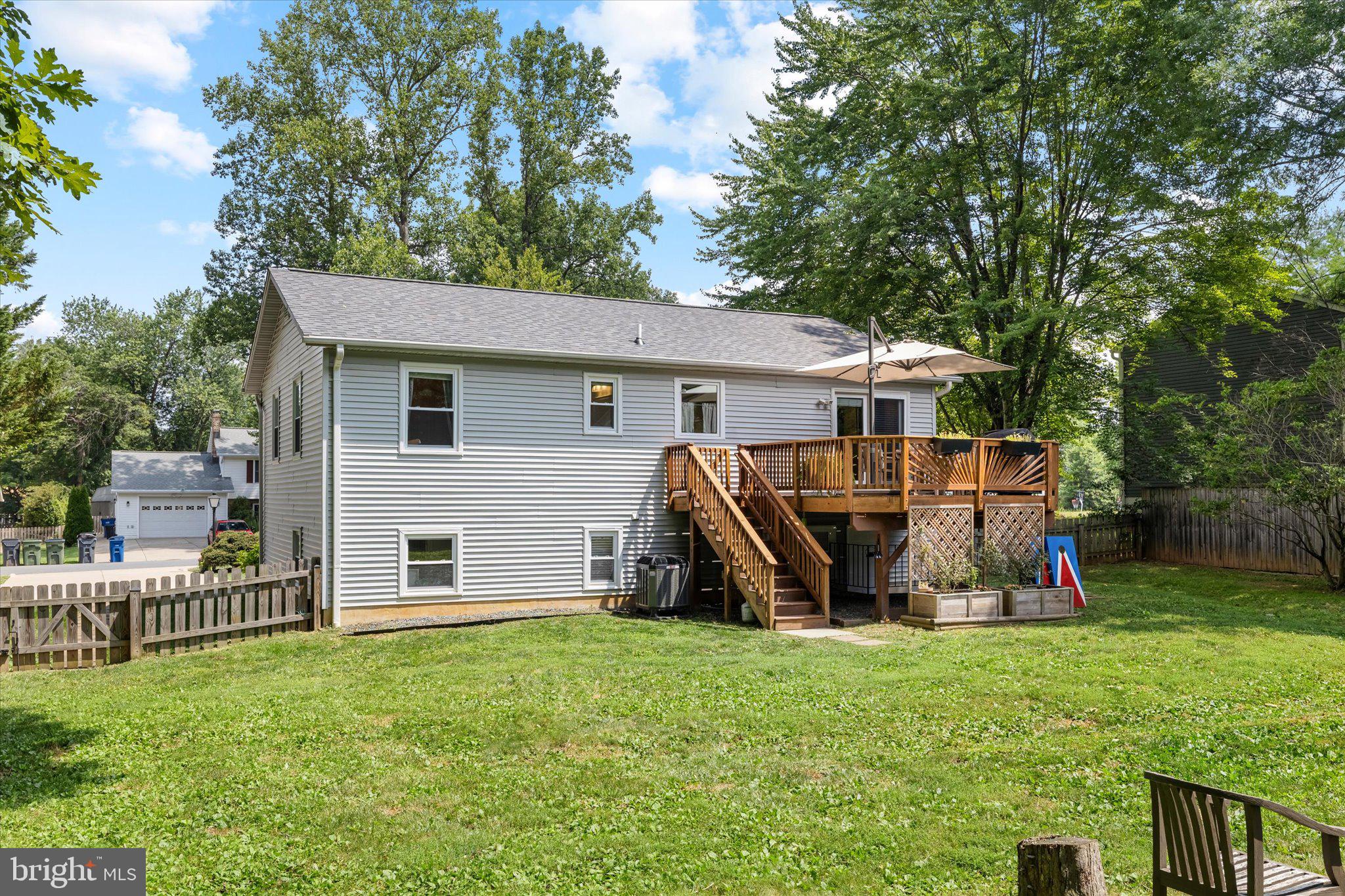 VISTA WOODS - Residential