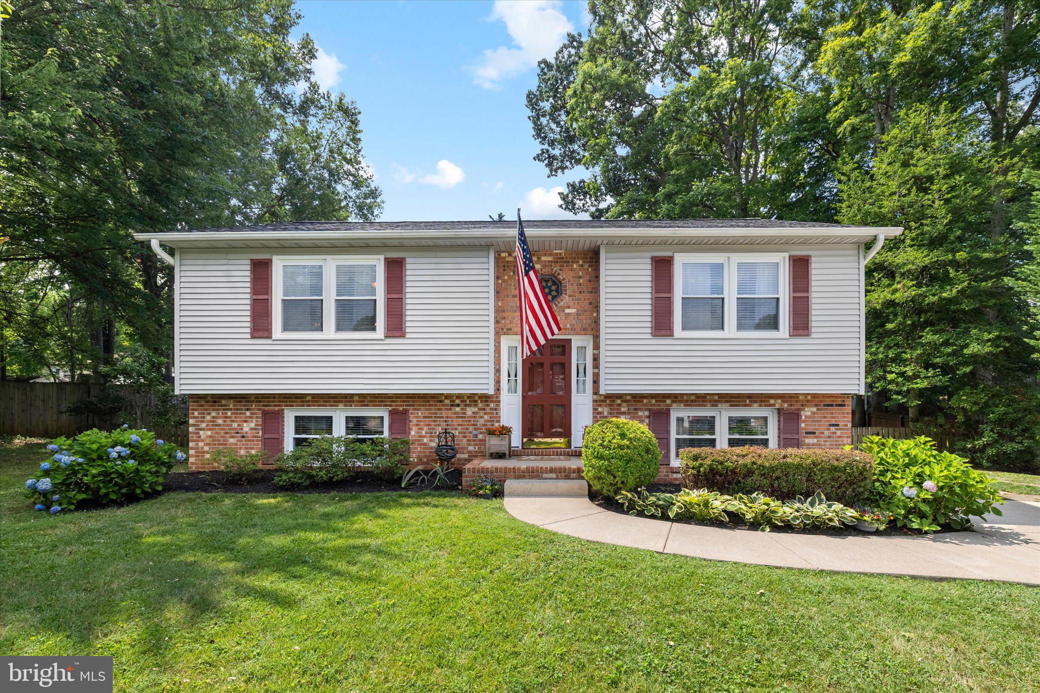 VISTA WOODS - Residential