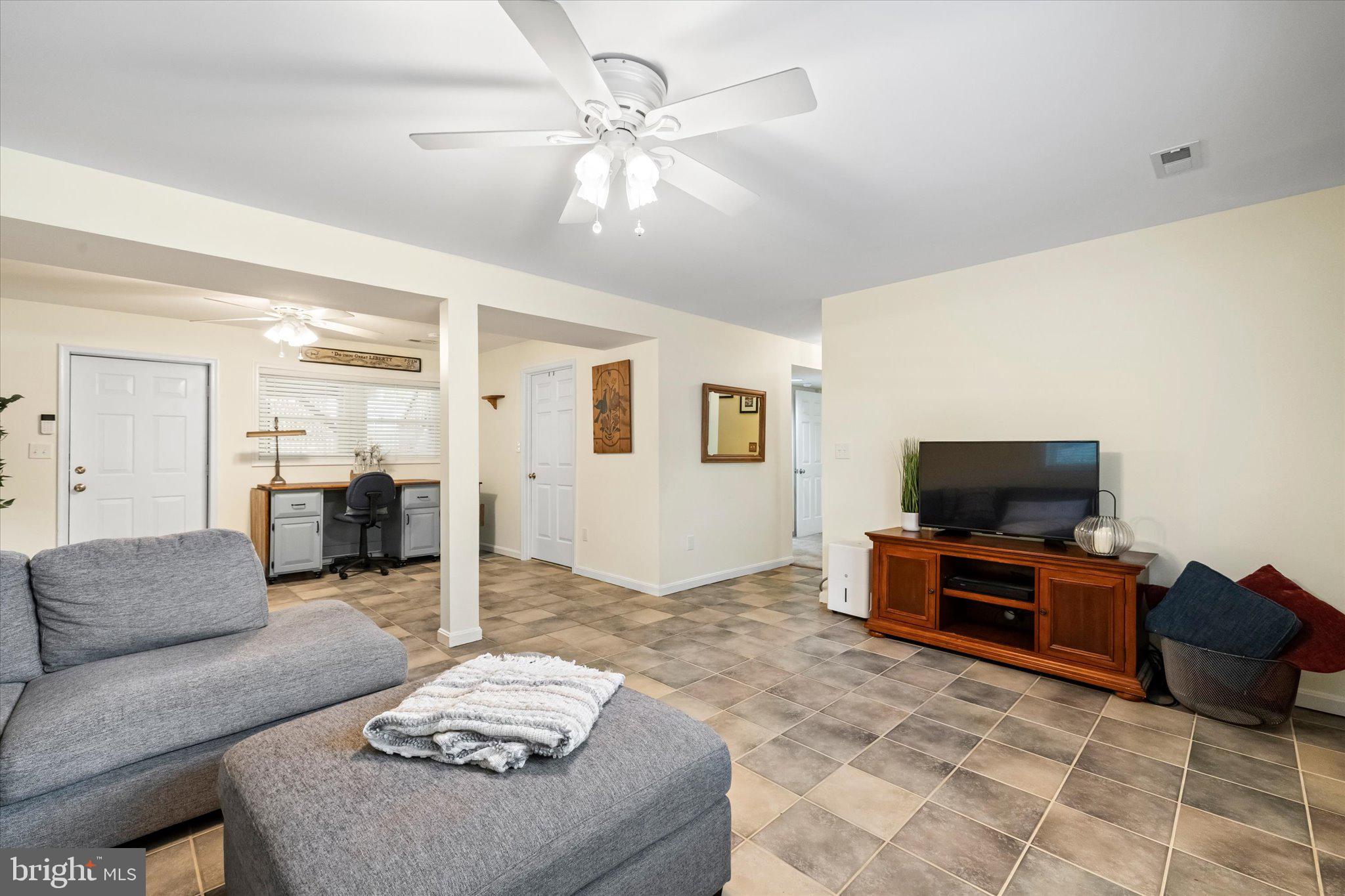 VISTA WOODS - Residential