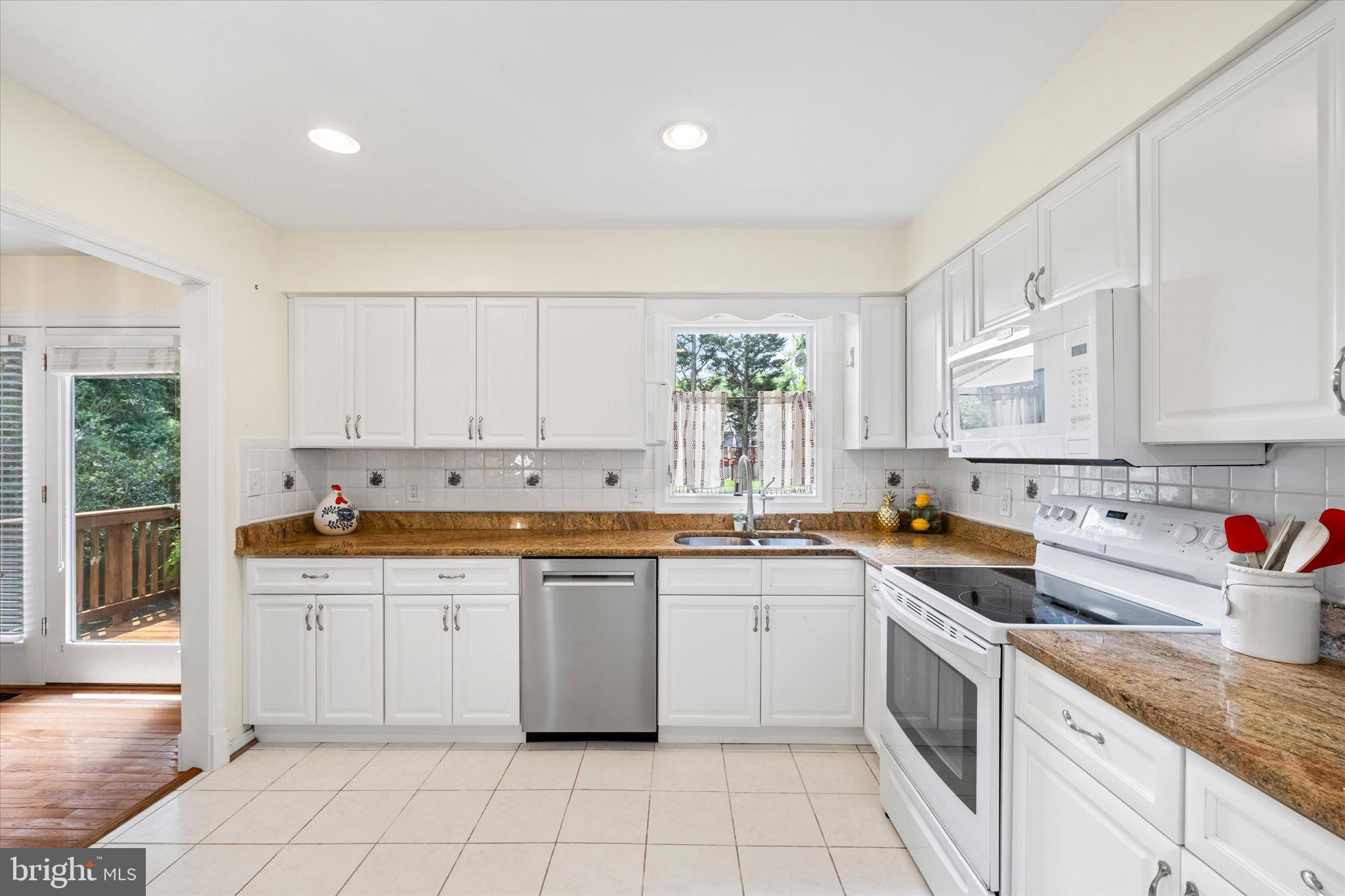 VISTA WOODS - Residential