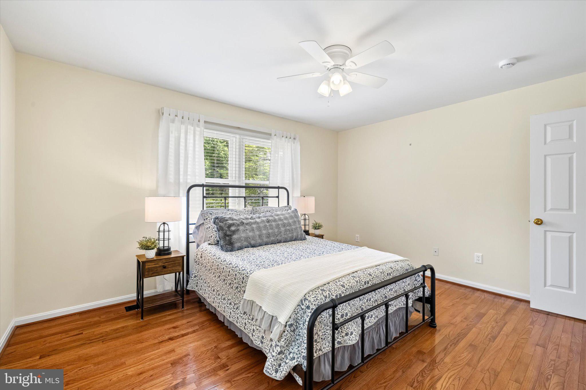 VISTA WOODS - Residential