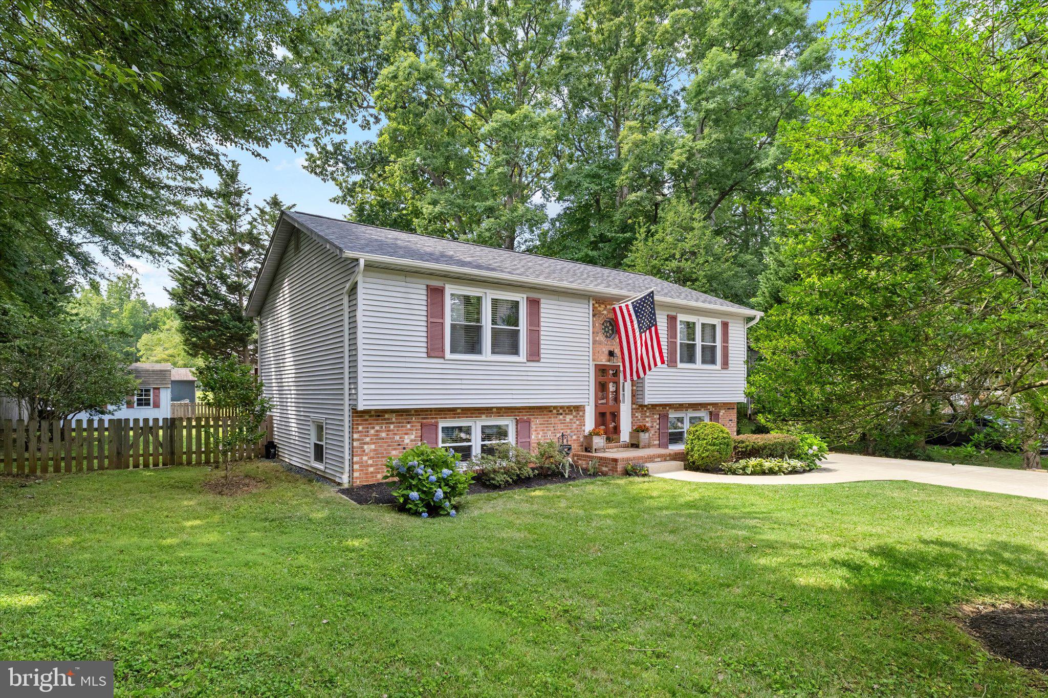 VISTA WOODS - Residential