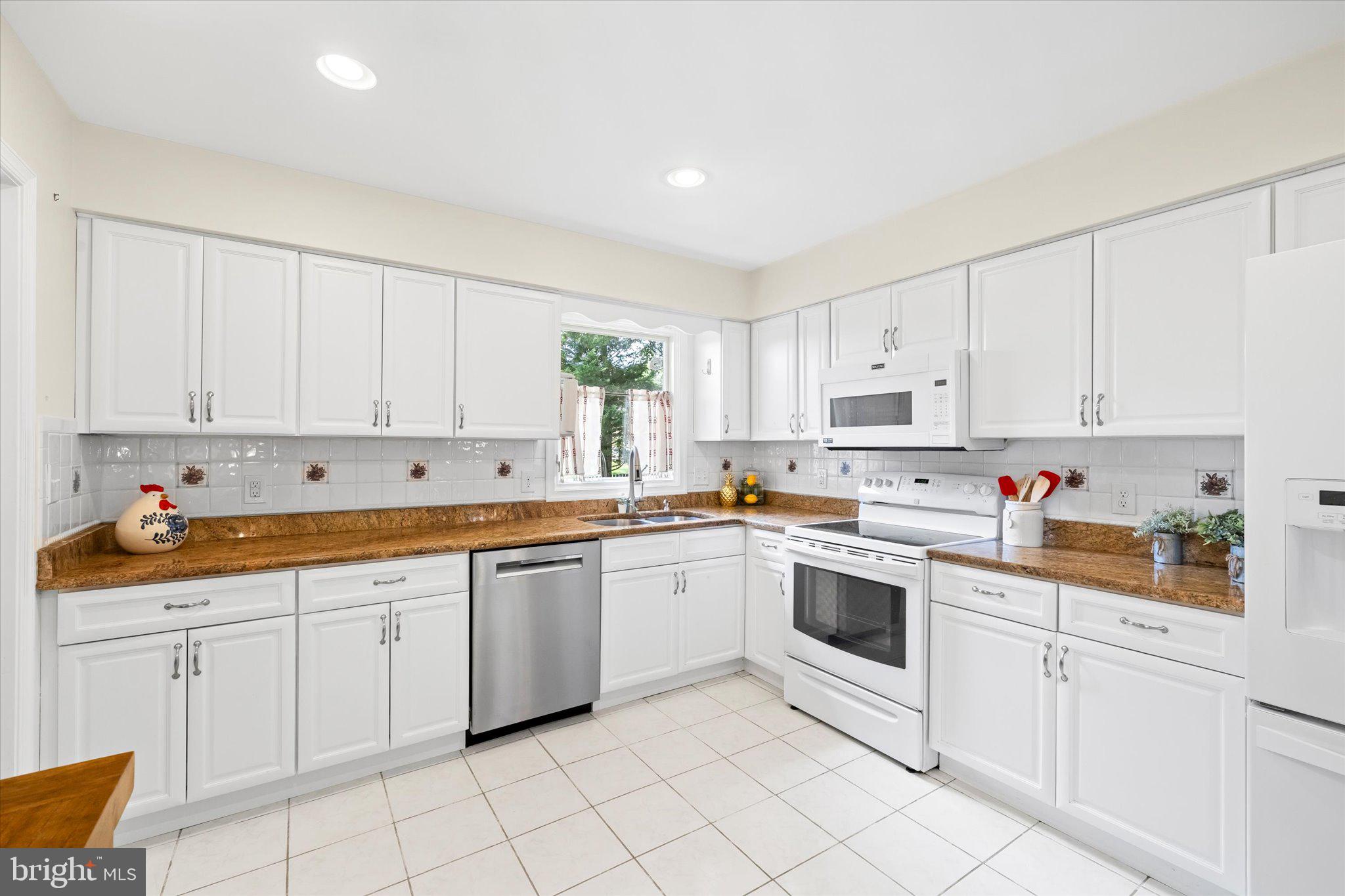 VISTA WOODS - Residential