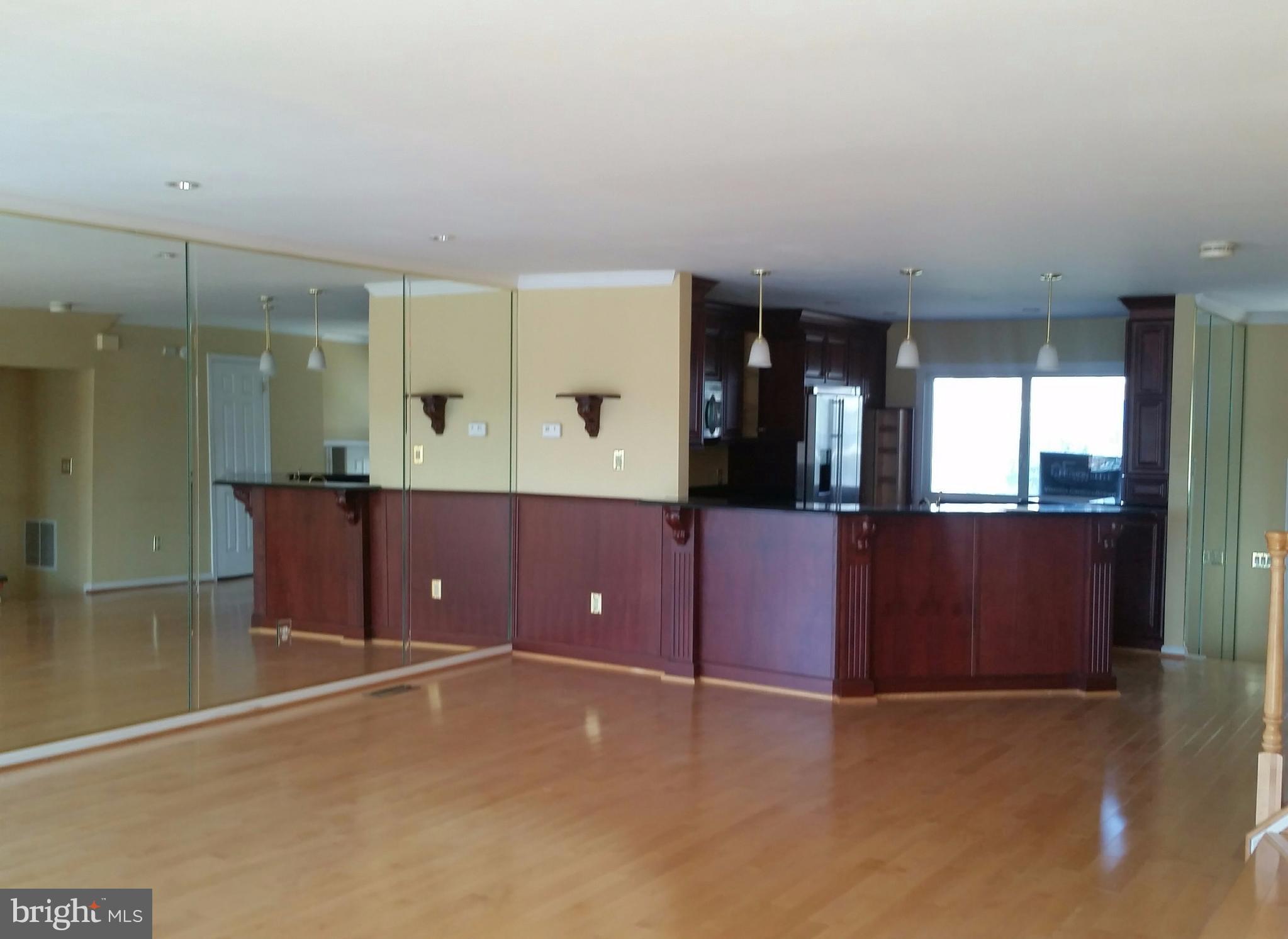 WINDWARD KEY - Residential