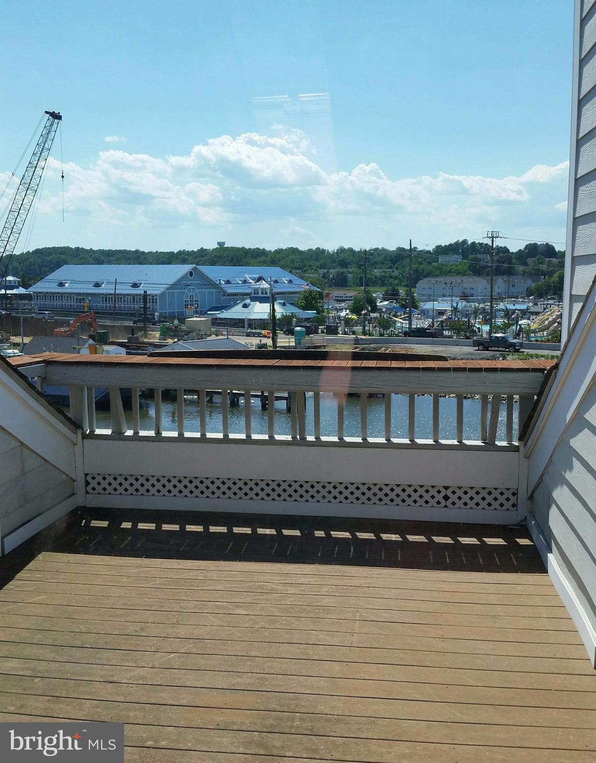WINDWARD KEY - Residential