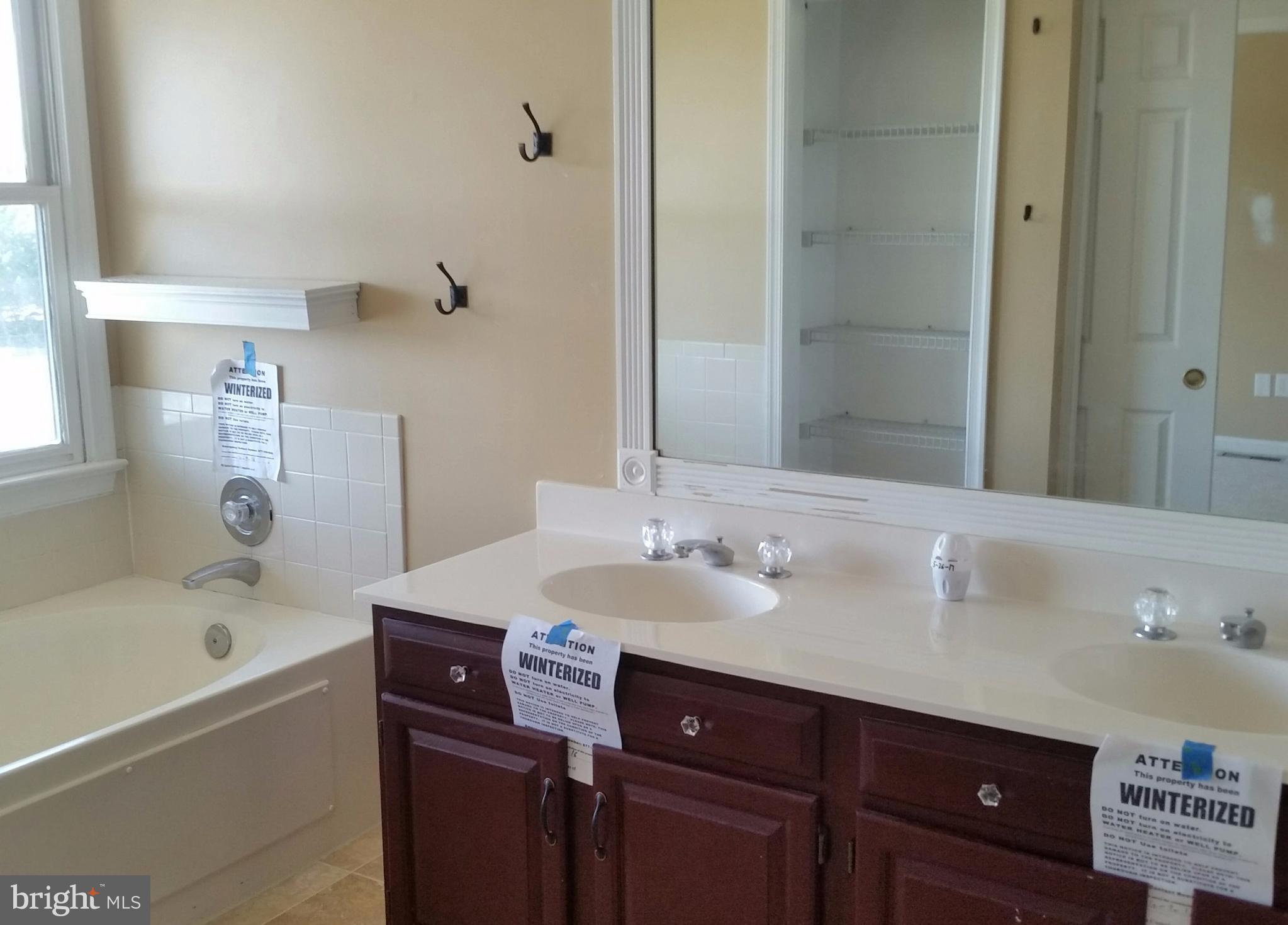 WINDWARD KEY - Residential