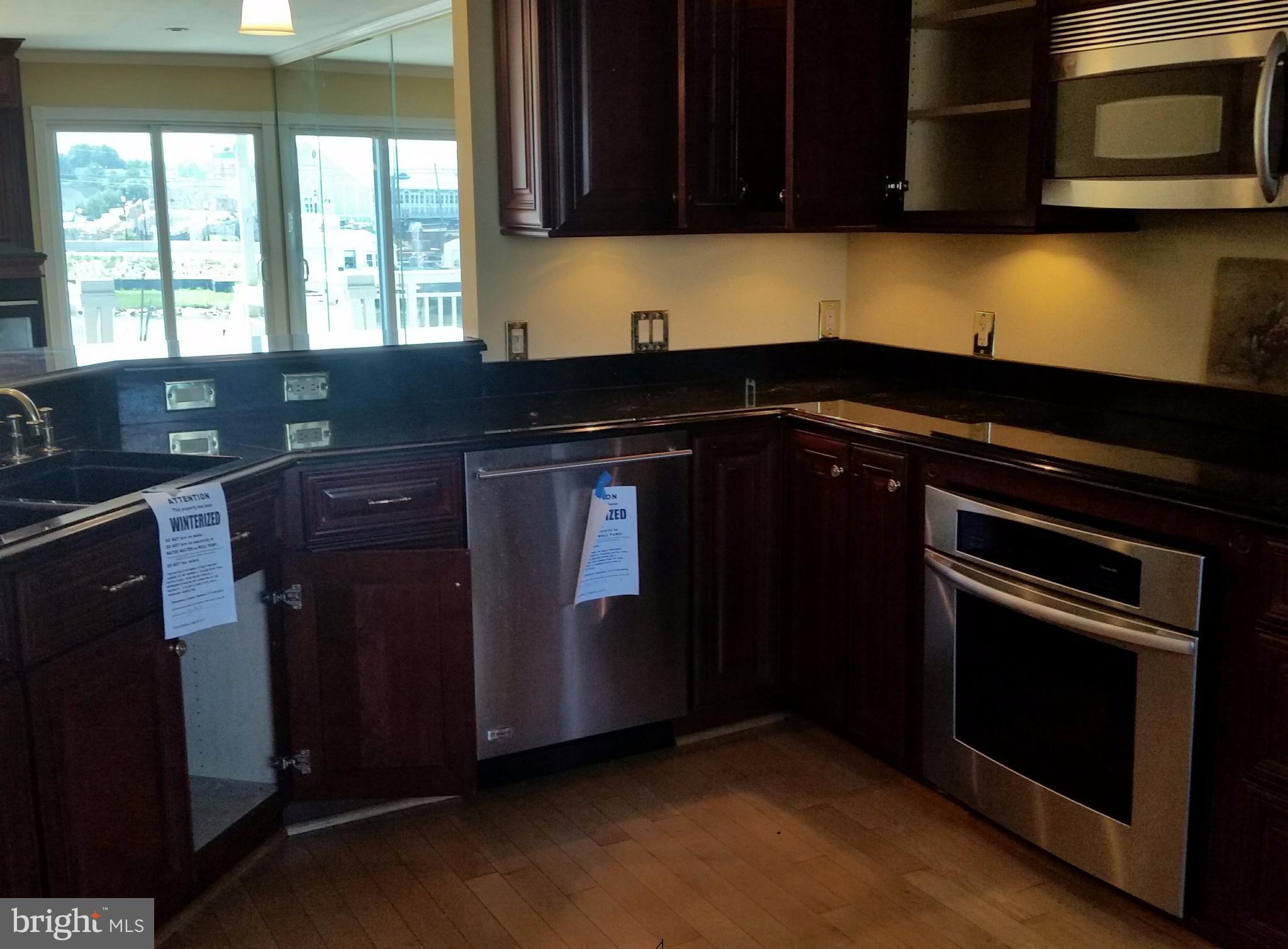 WINDWARD KEY - Residential