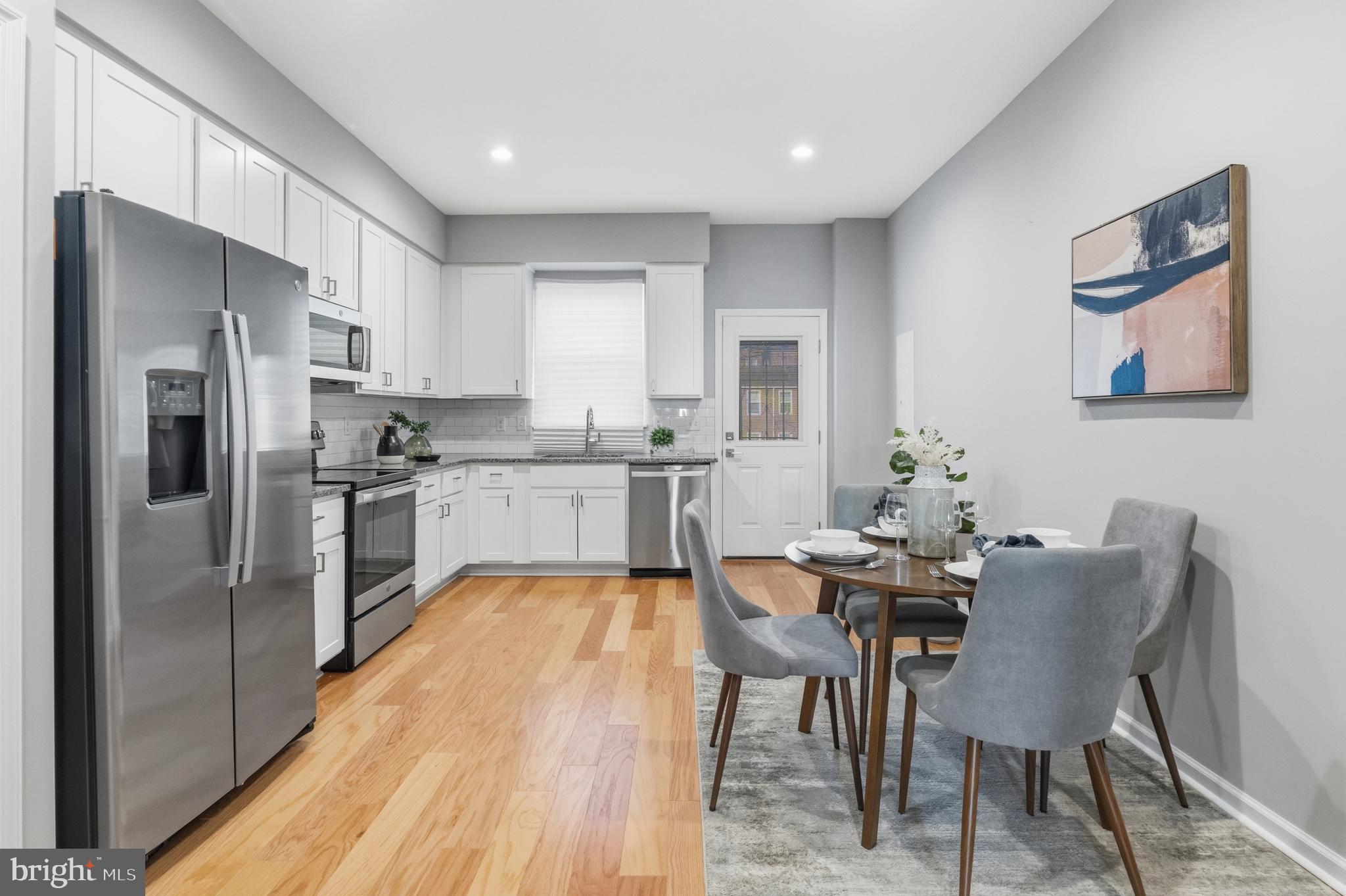 JOHNSTON SQUARE - Residential