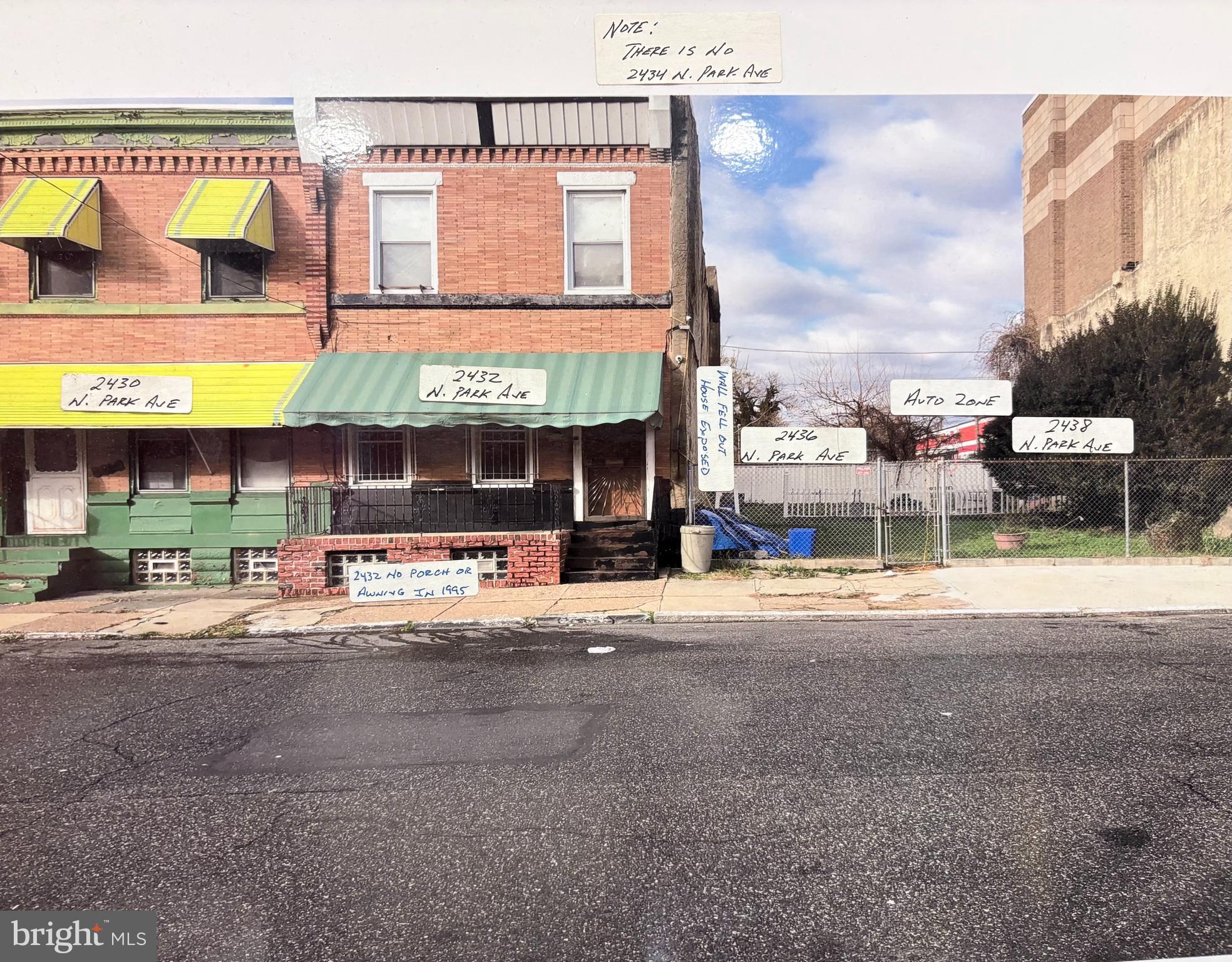 Main image without alt text