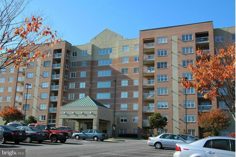 ROUNDWOOD RIDGE - Residential Lease
