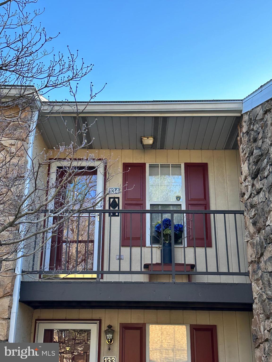 VALLEY GREEN CONDO - Residential