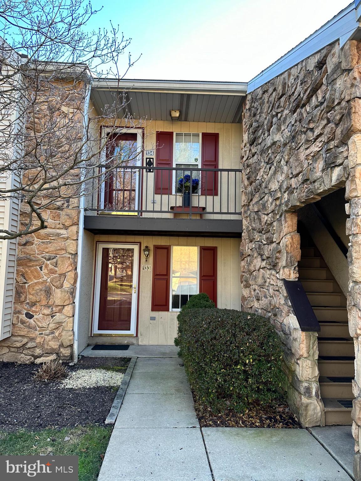 This Valley Greene second floor condo is located in Wyomissing Area Schools. Features include new kitchen, hardwood flooring, 2 bedrooms plus loft.