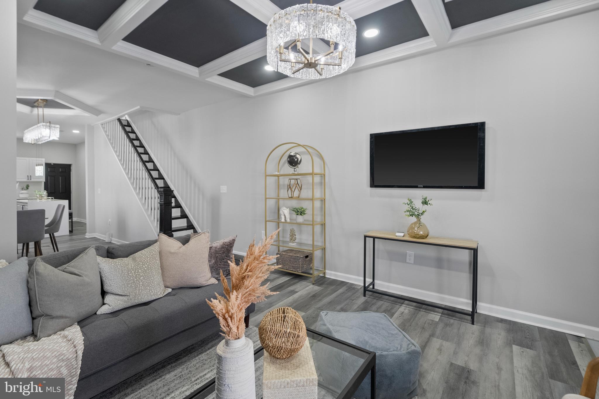 BROADWAY EAST - Residential