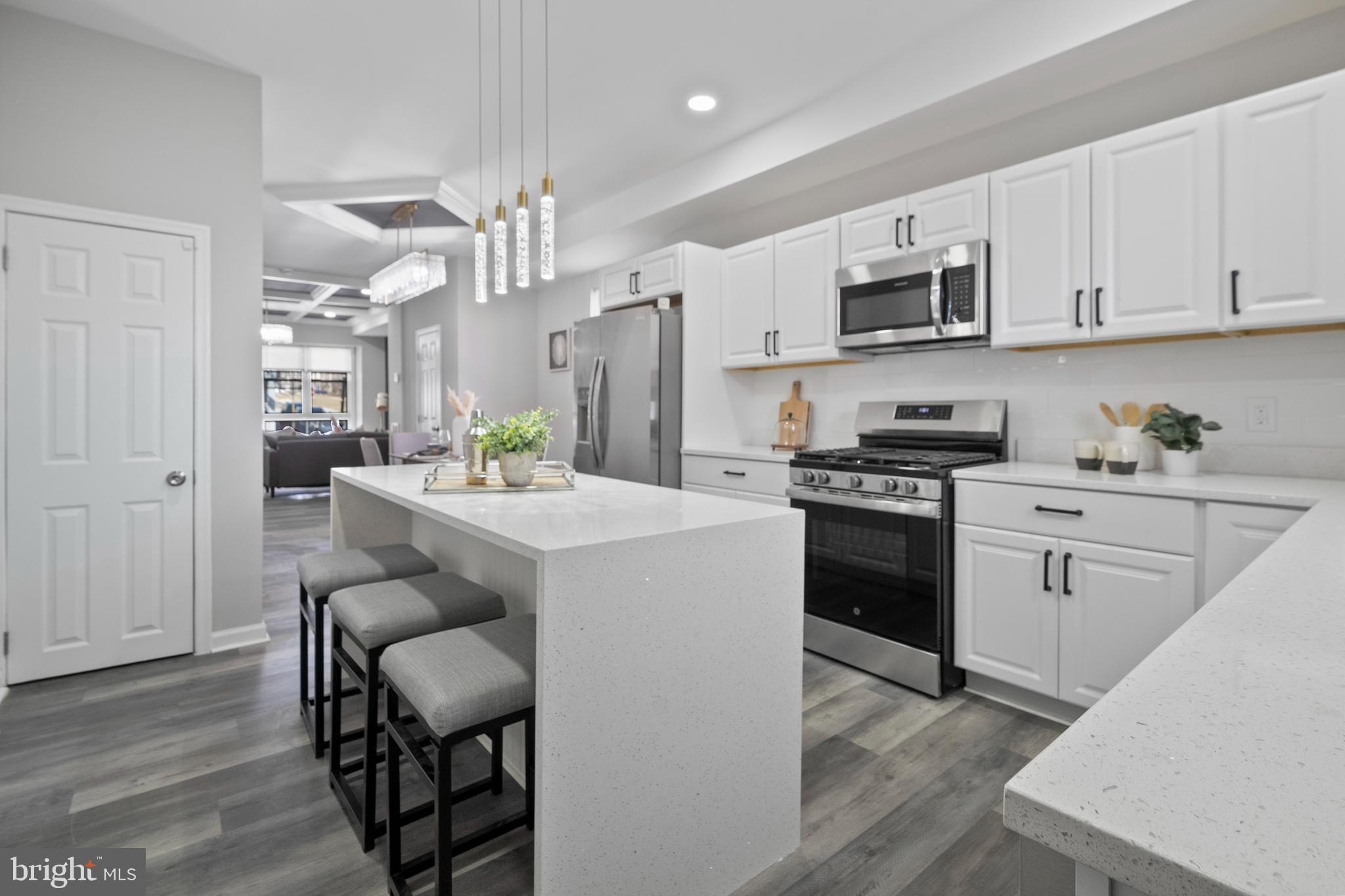 BROADWAY EAST - Residential