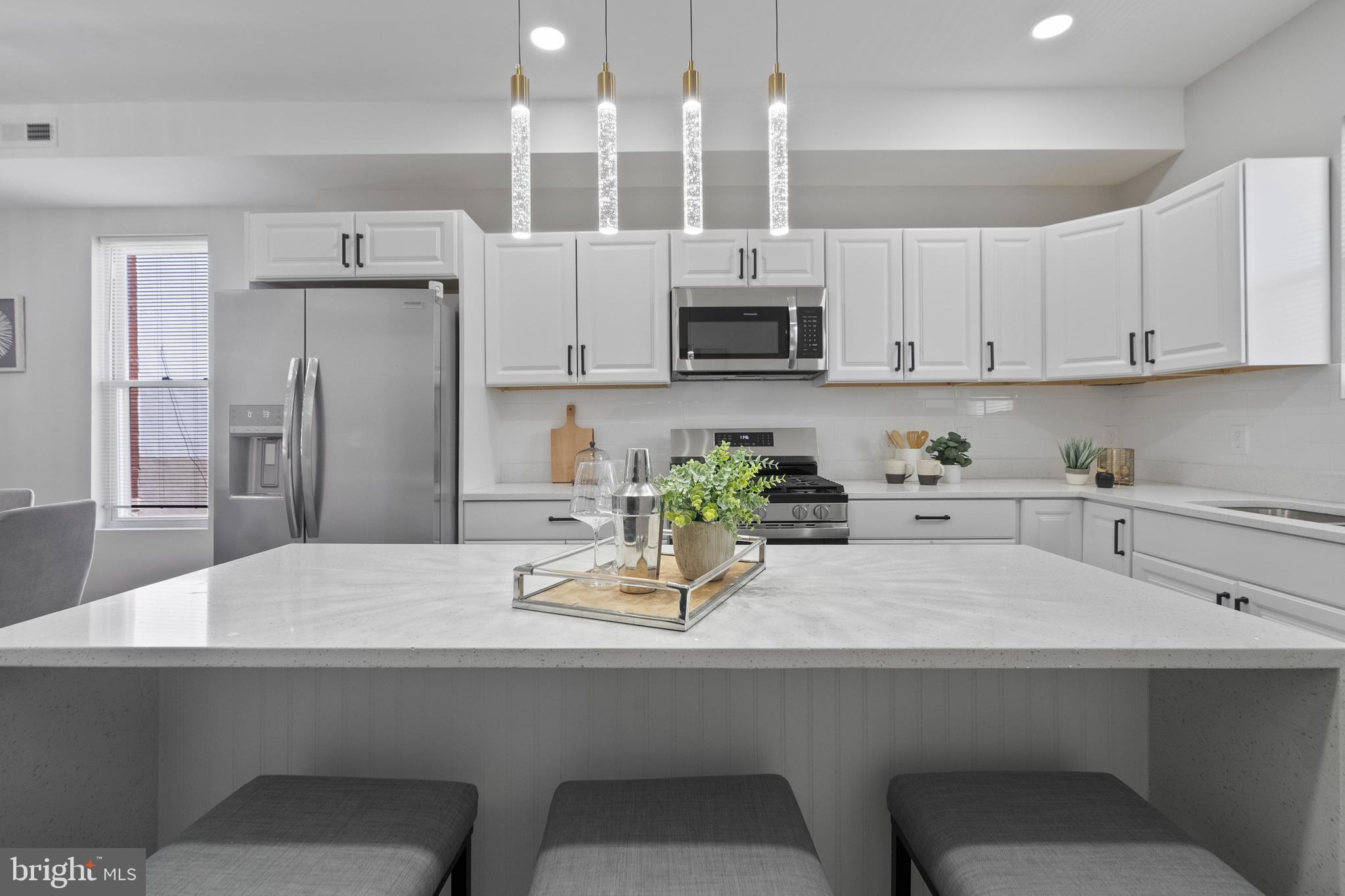 BROADWAY EAST - Residential