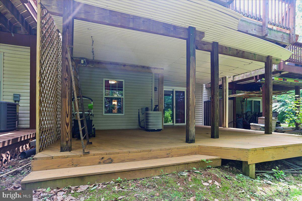 TOWNES AT WATERS EDGE - Residential