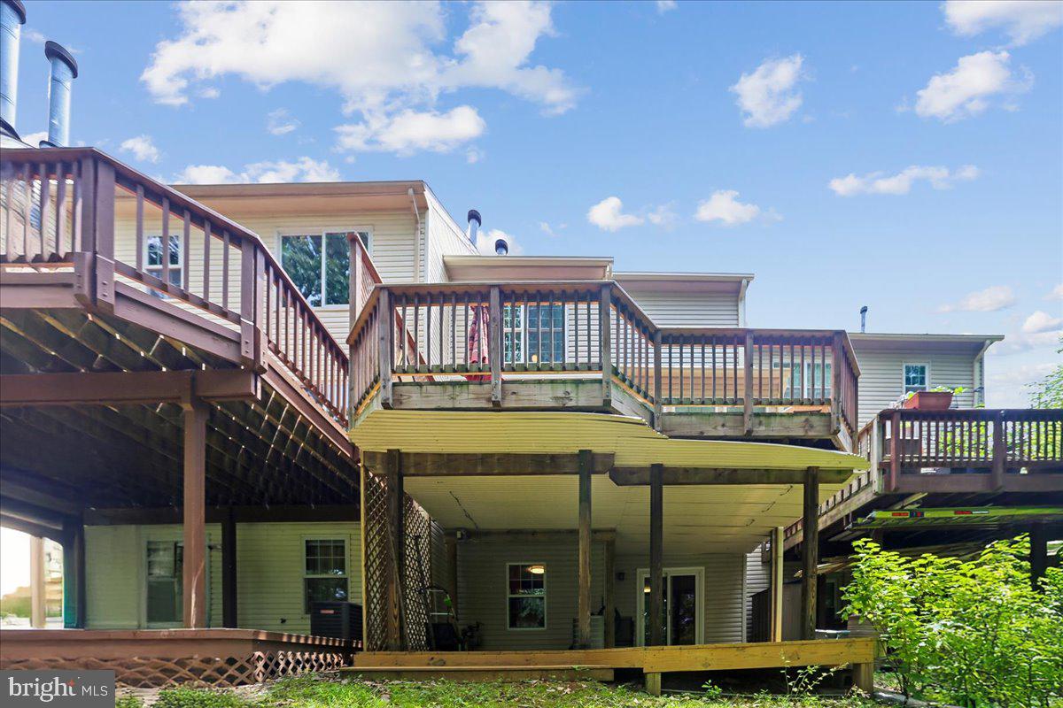 TOWNES AT WATERS EDGE - Residential
