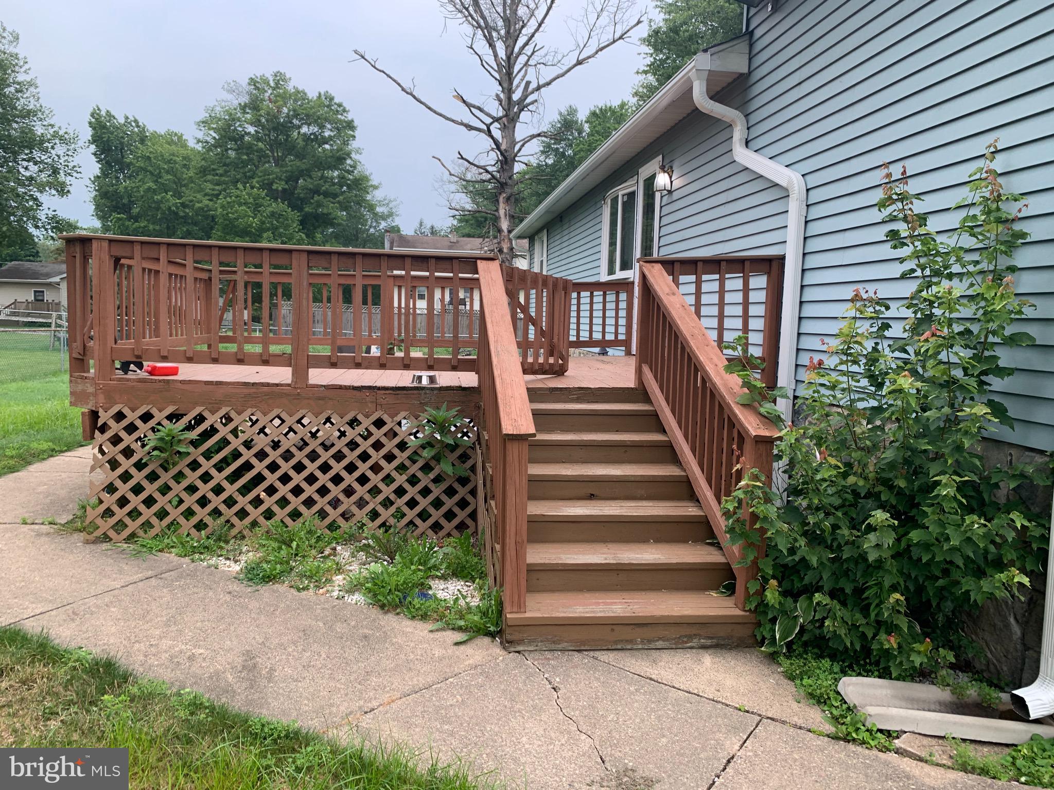 ELMWOOD TERR - Residential