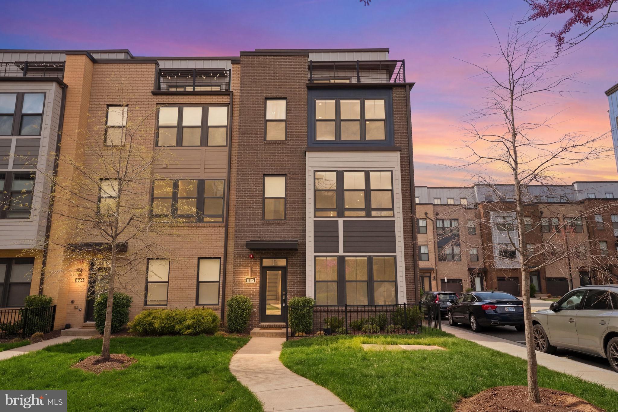 RESTON - Residential