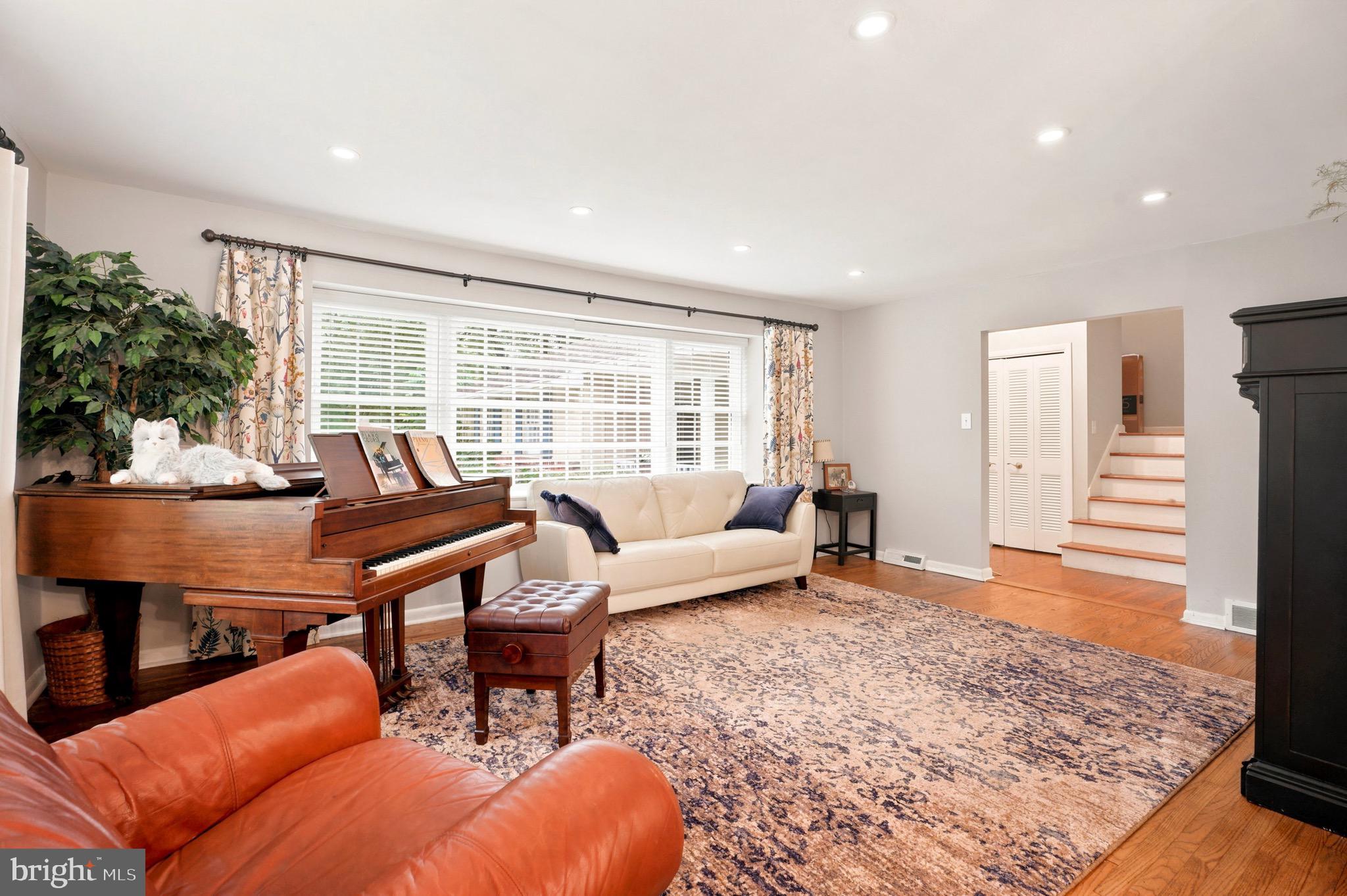 HIDEAWAY HILLS - Residential