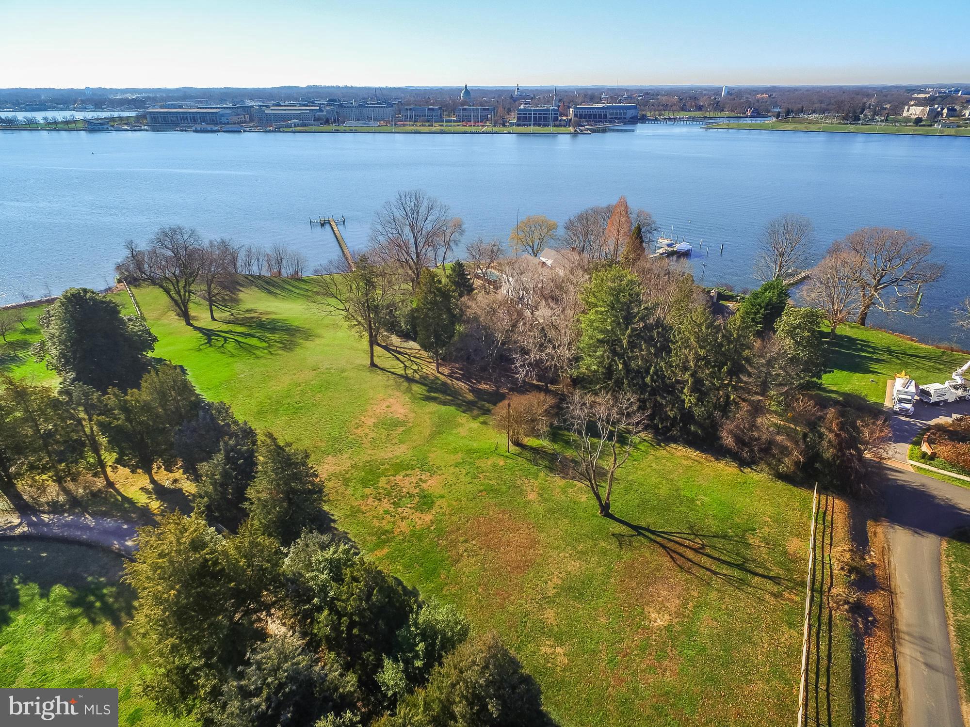 FERRY FARMS - Land