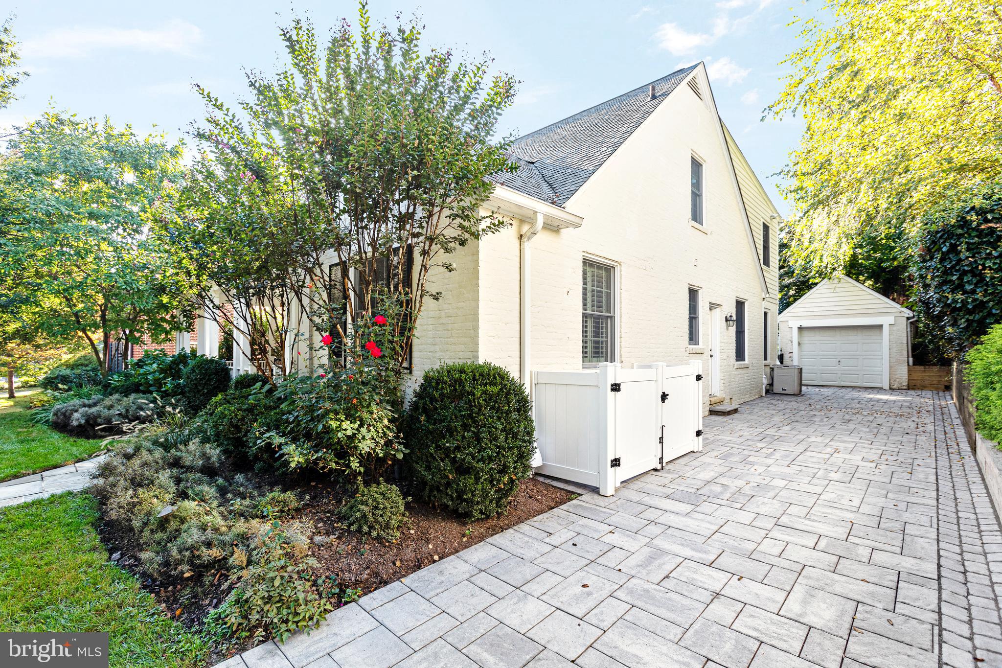 CHEVY CHASE - Residential