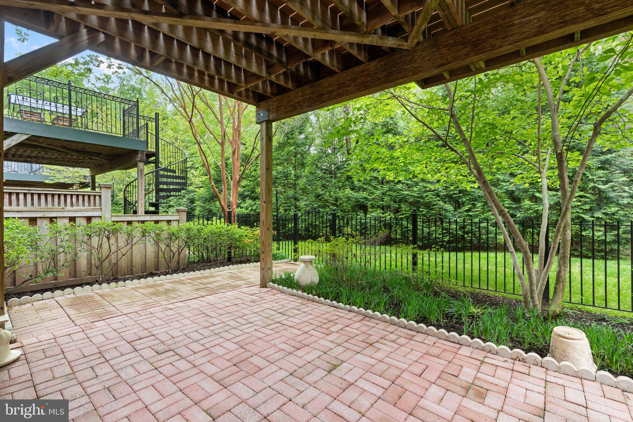 PARK POTOMAC - Residential