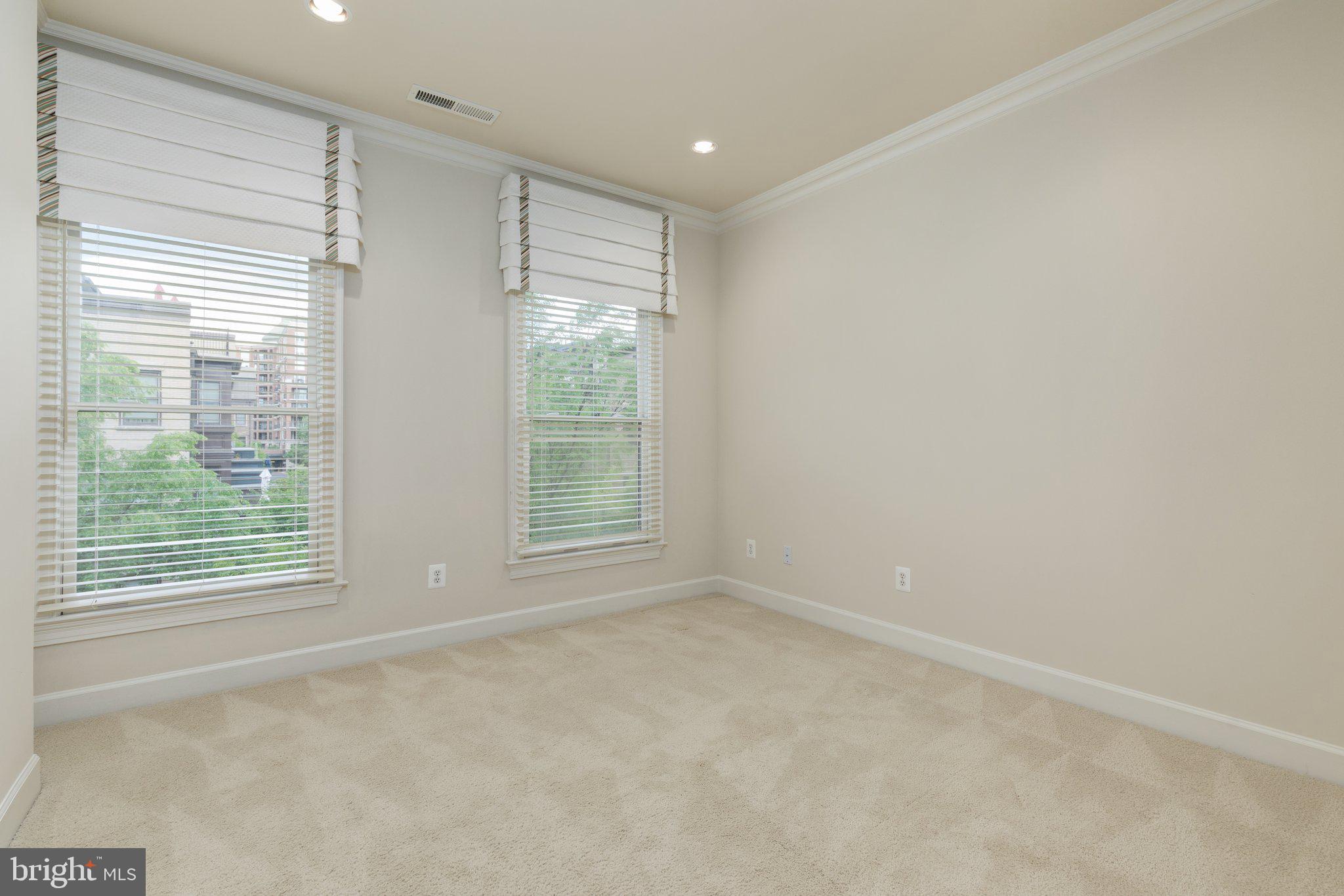 PARK POTOMAC - Residential