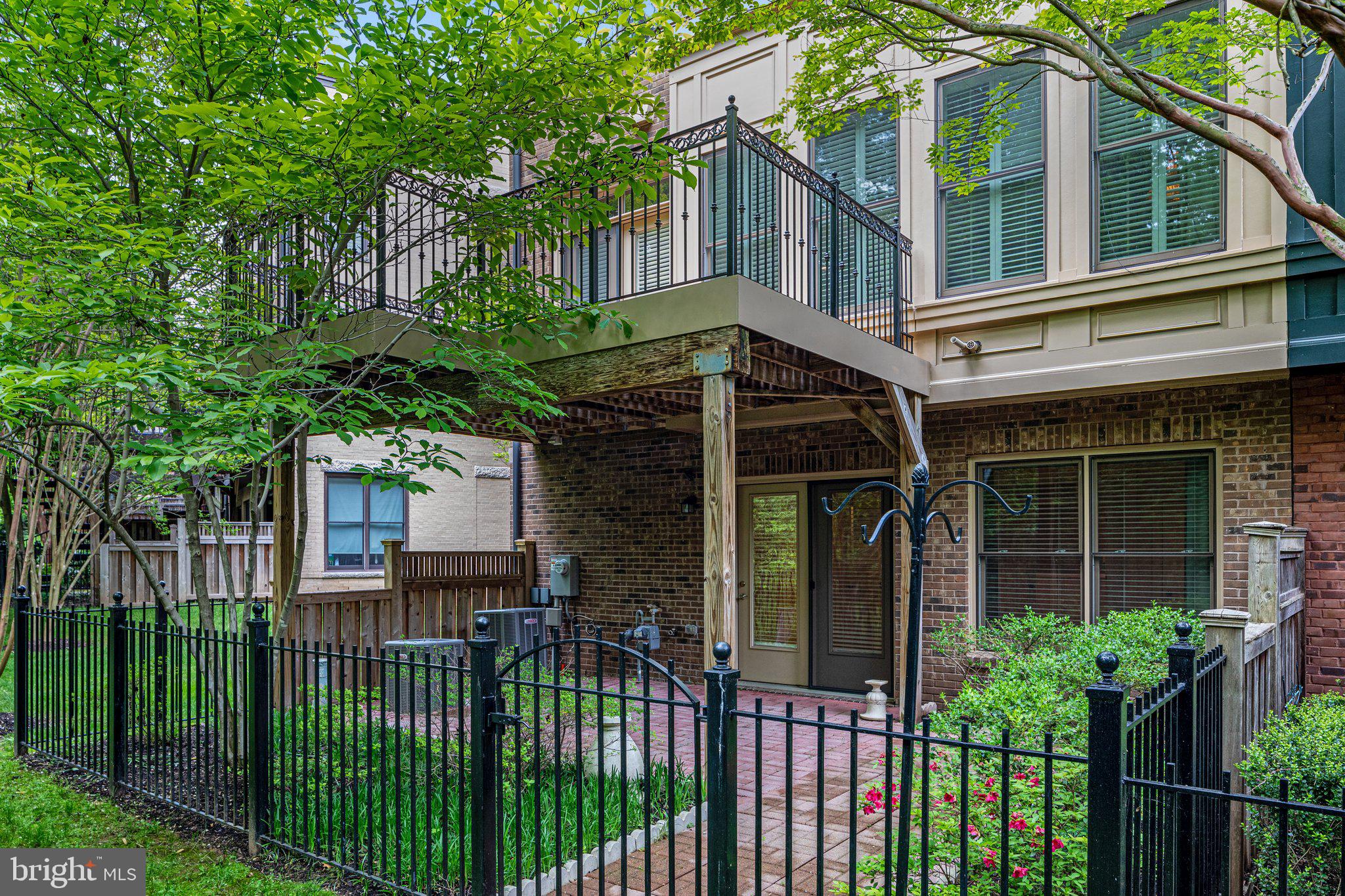 PARK POTOMAC - Residential