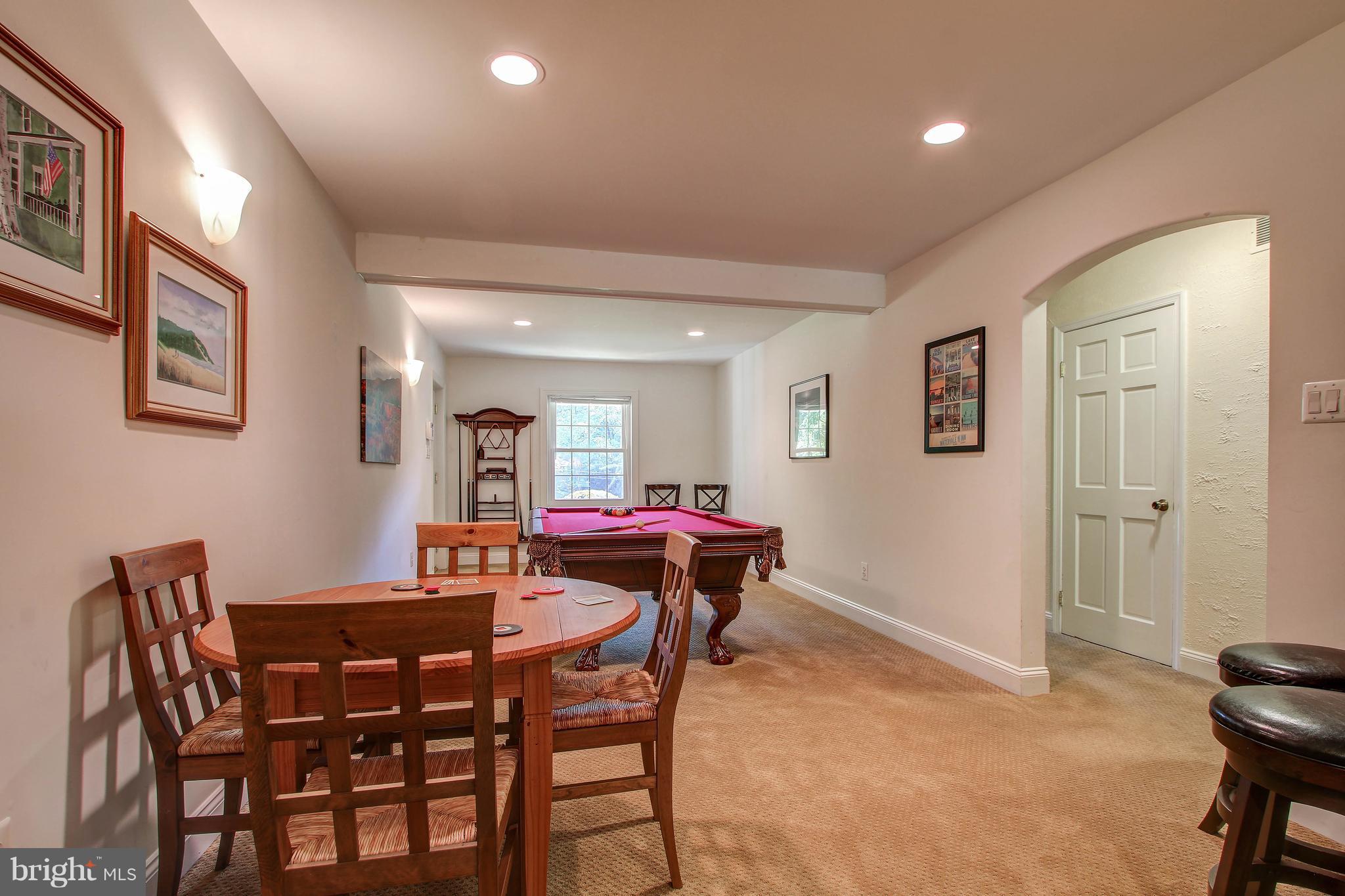 ANCIENT OAK - Residential