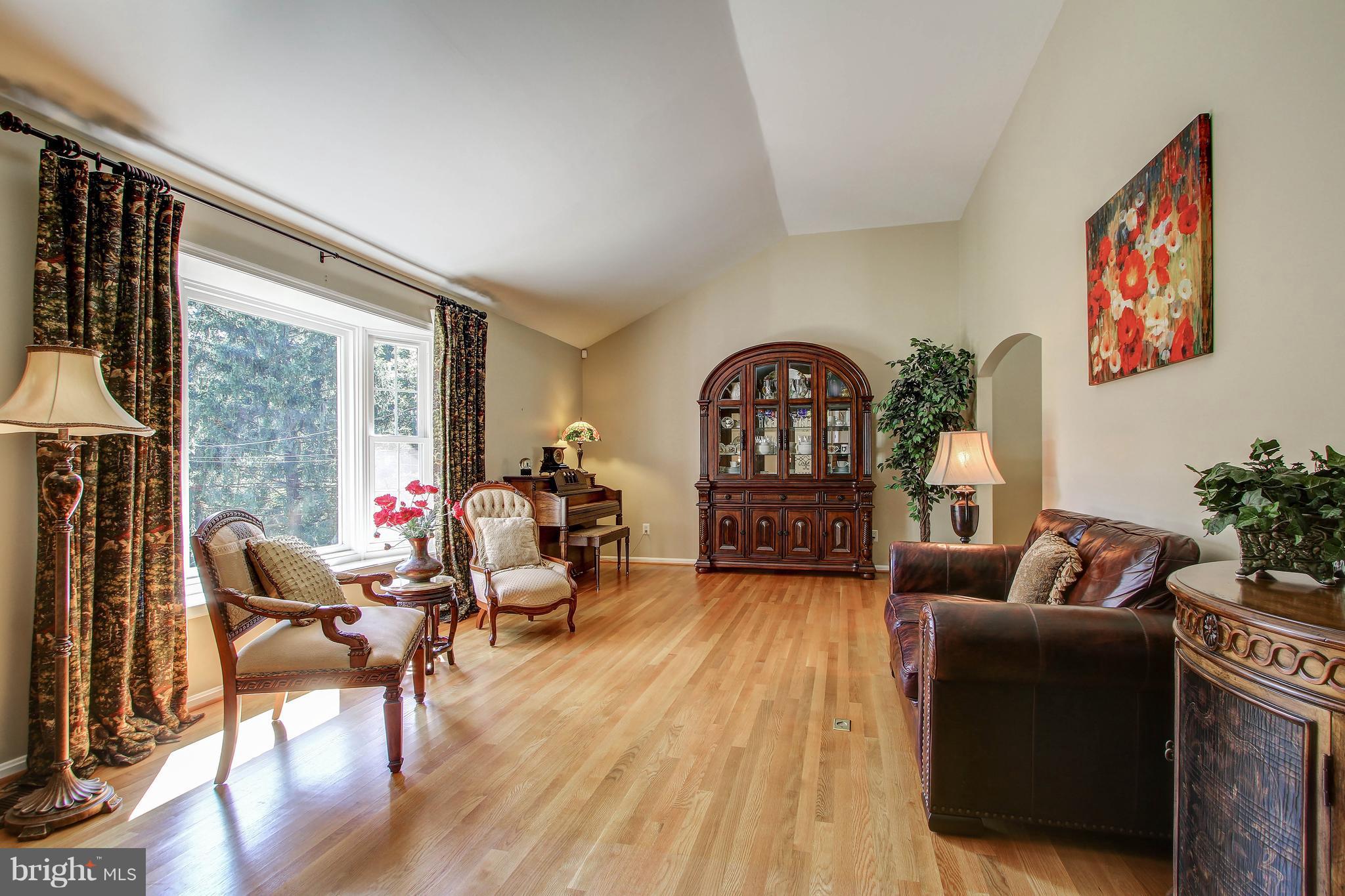 ANCIENT OAK - Residential