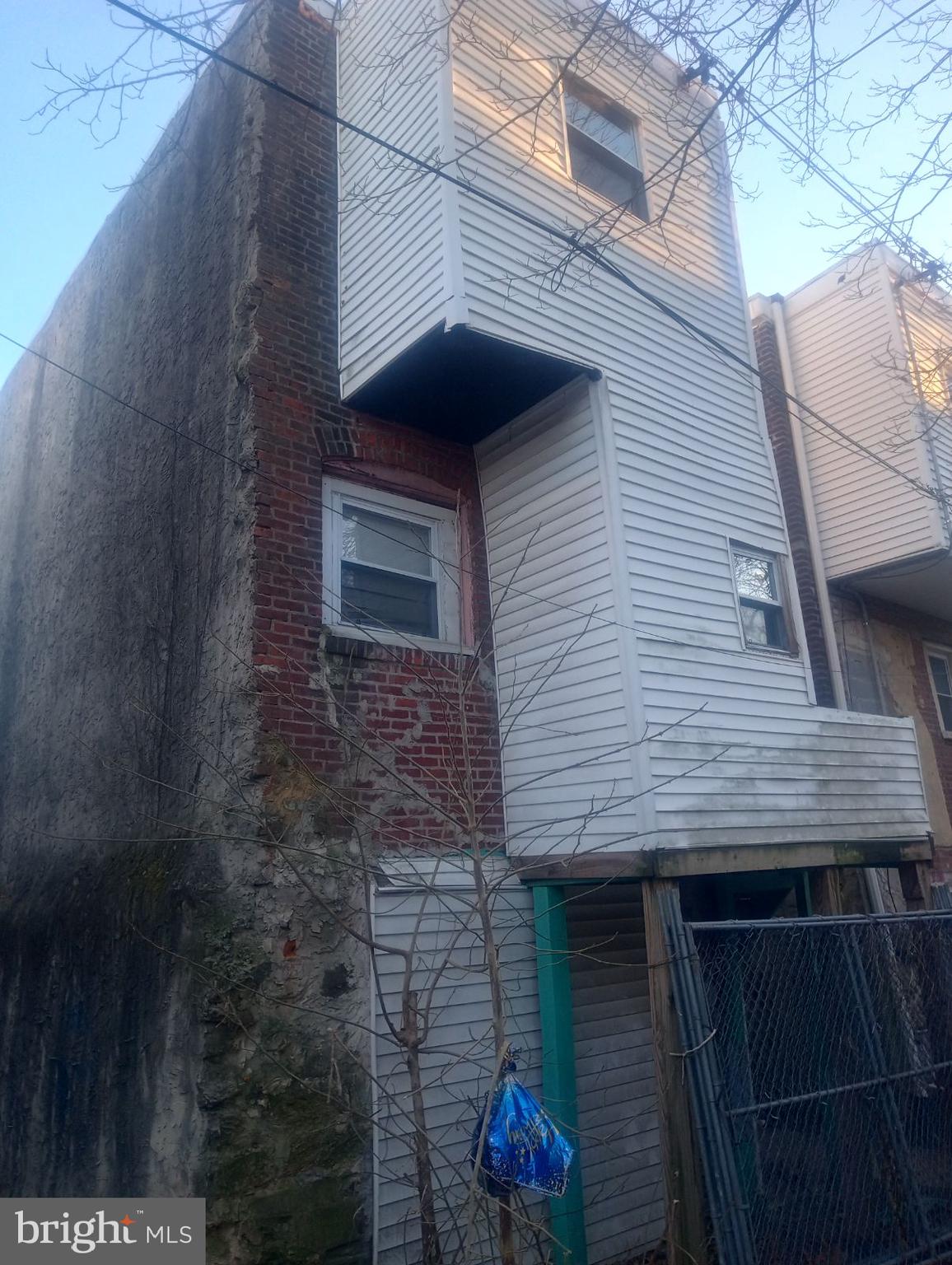 WEST PHILADELPHIA - Residential