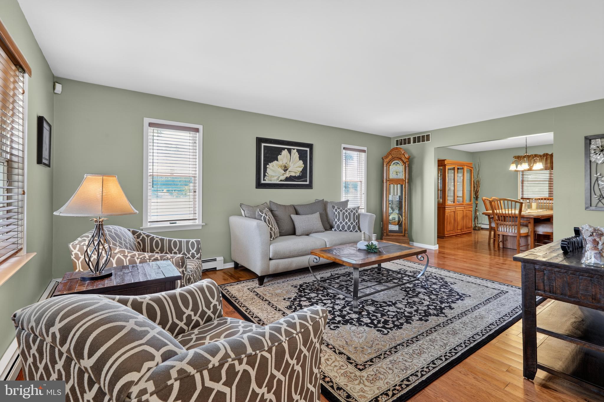 HILLTOWN - Residential