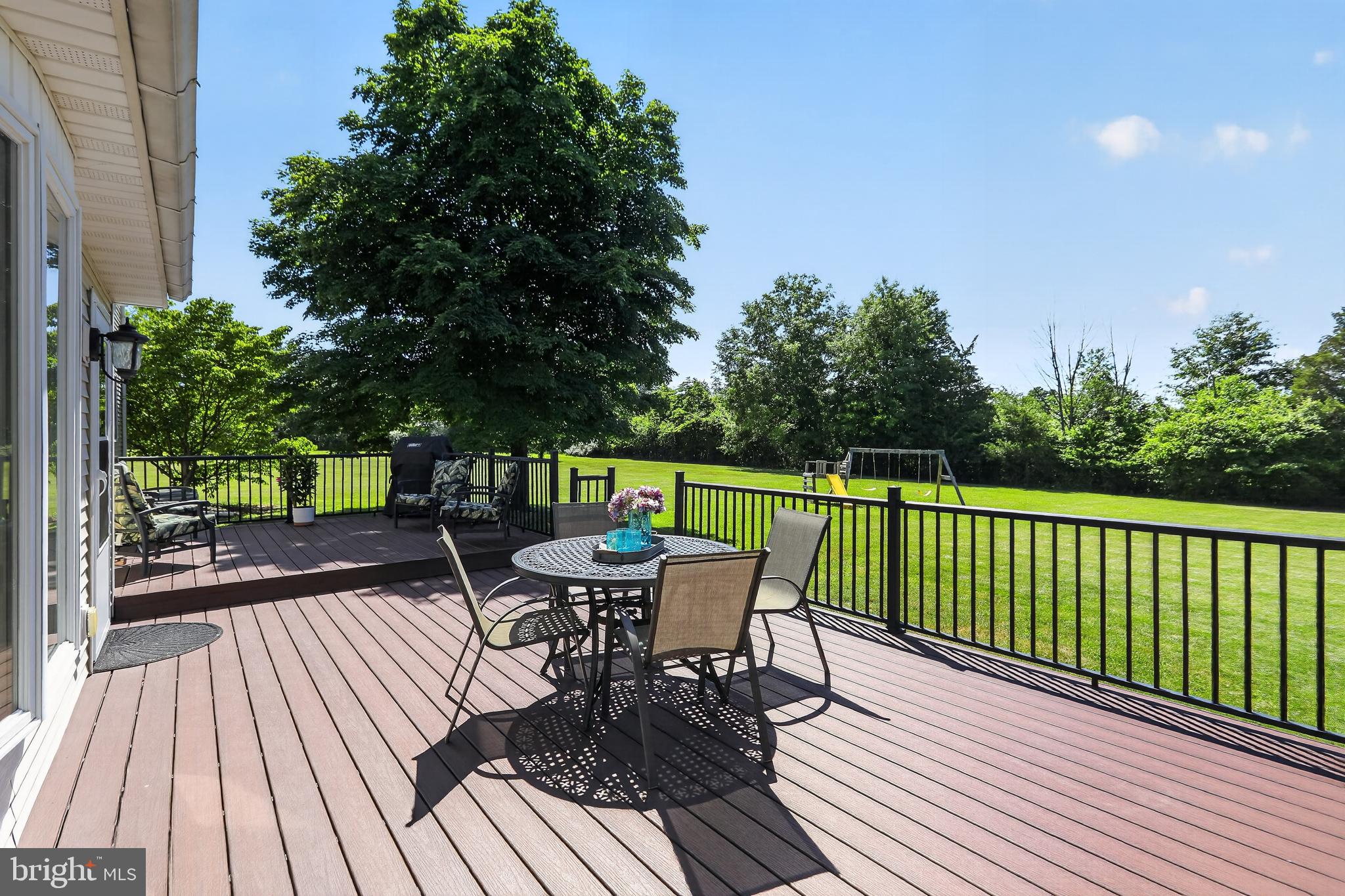 HILLTOWN - Residential