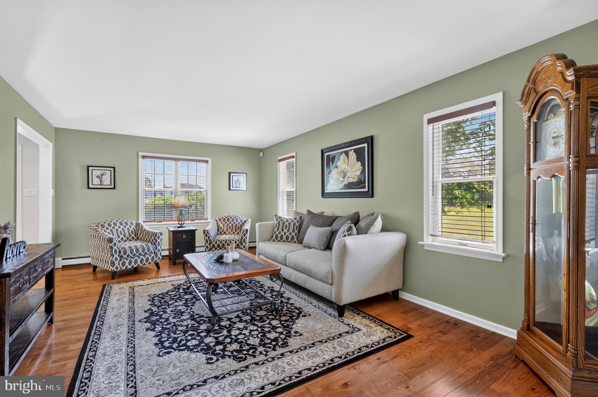 HILLTOWN - Residential