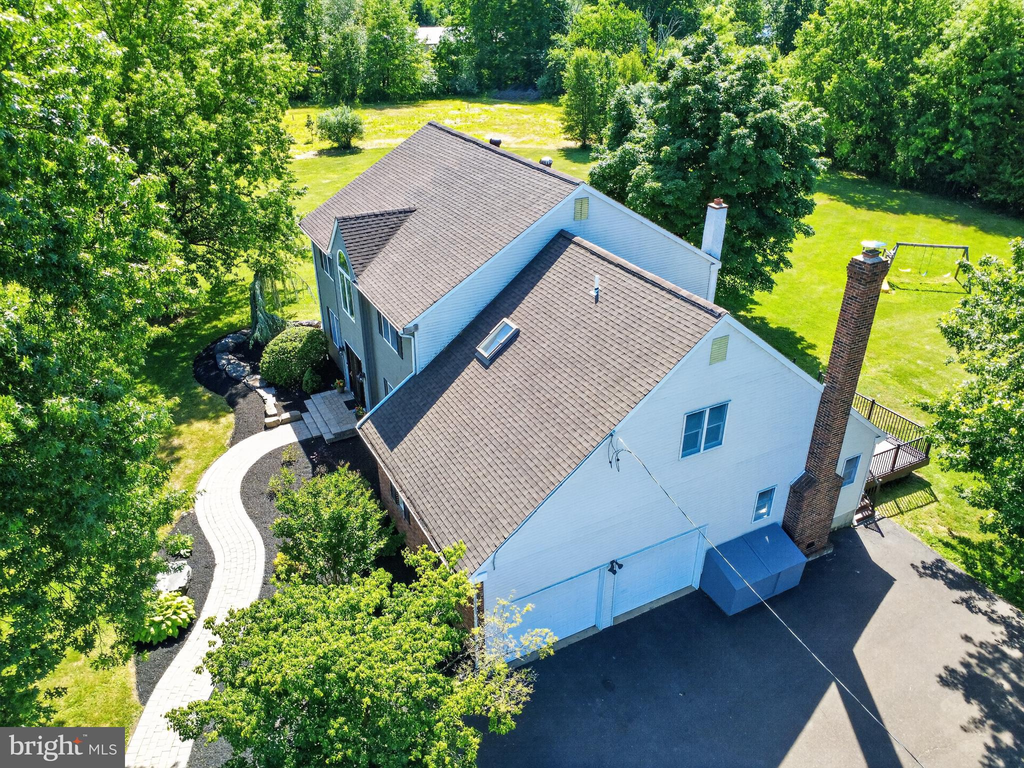 HILLTOWN - Residential