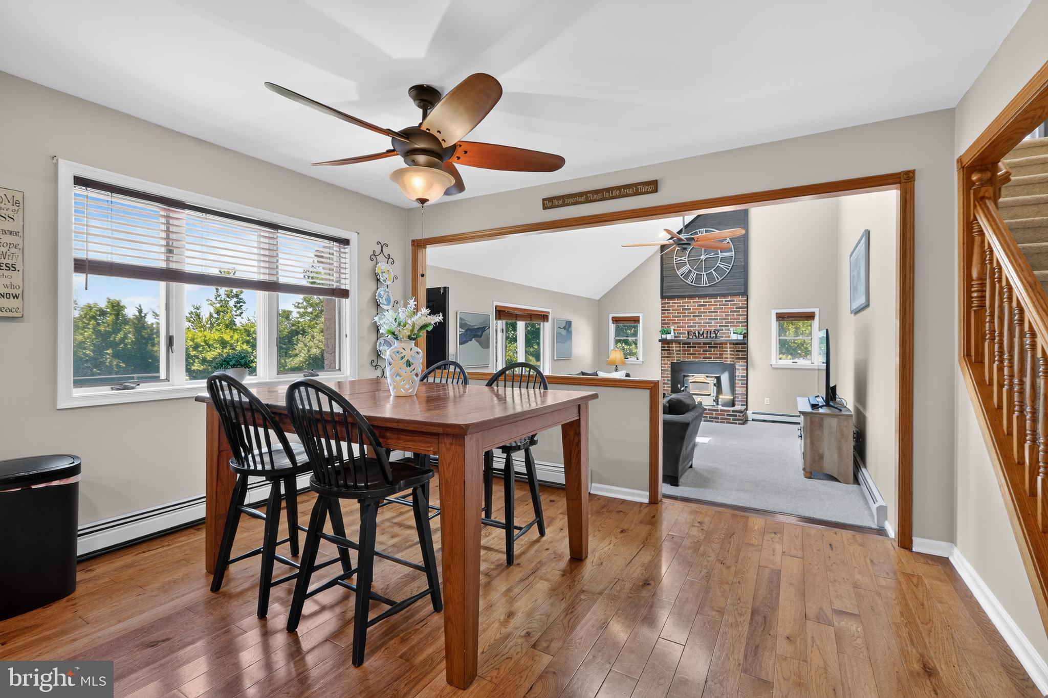 HILLTOWN - Residential