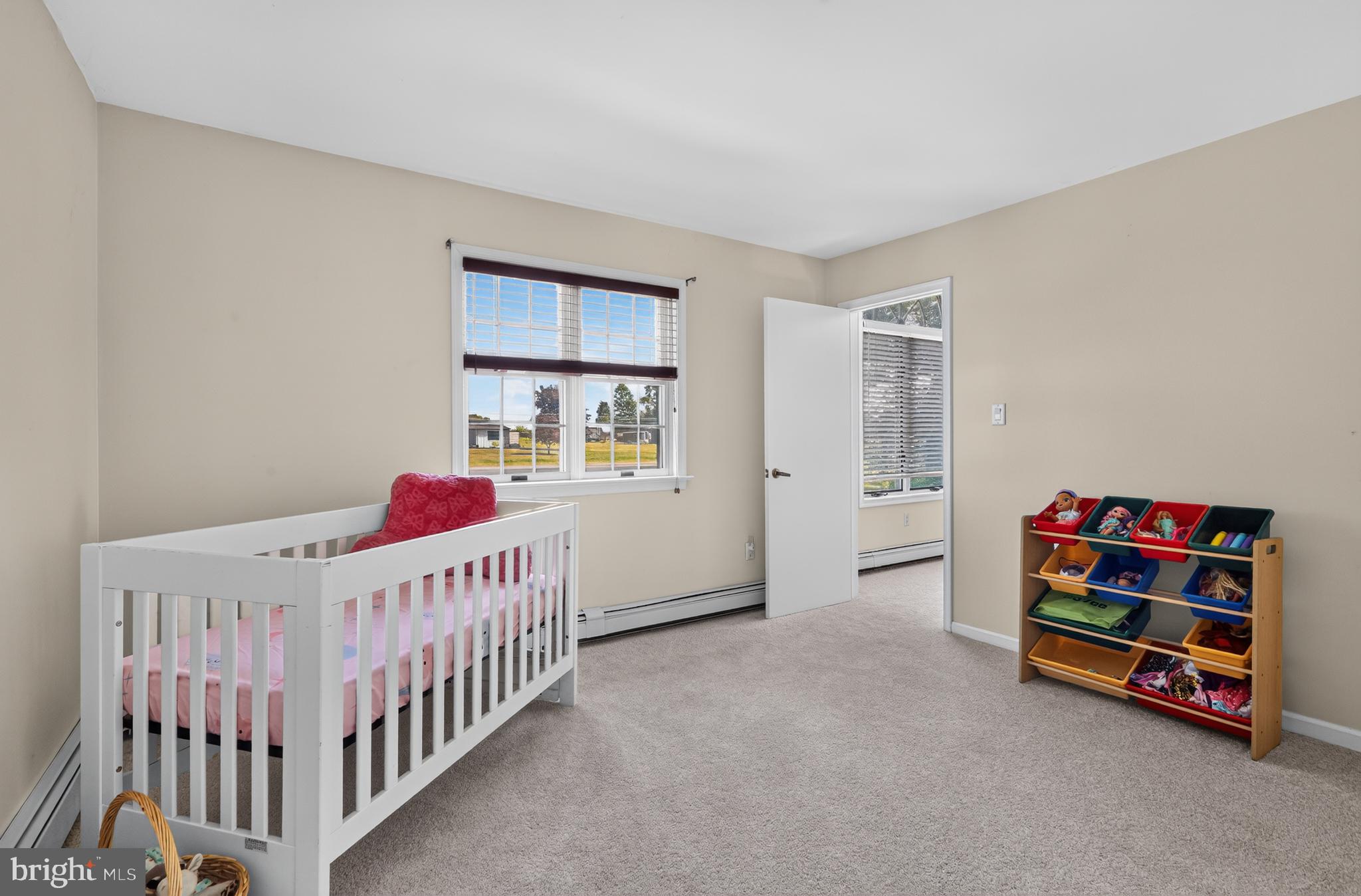 HILLTOWN - Residential