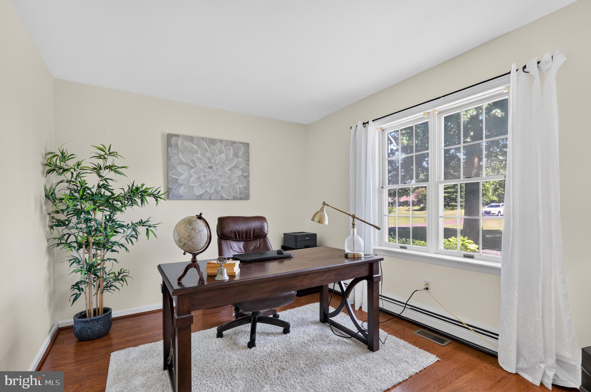 HILLTOWN - Residential