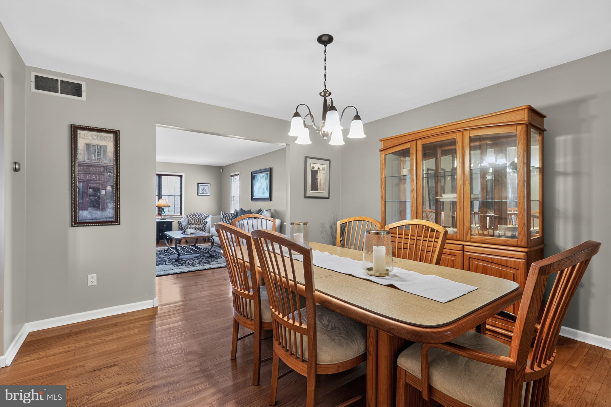 HILLTOWN - Residential