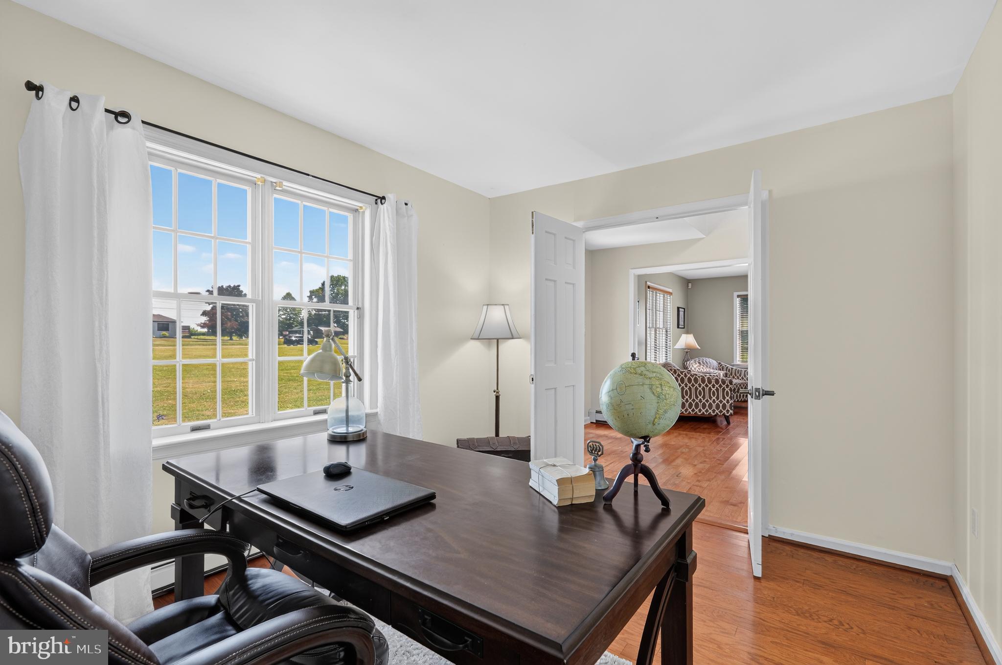 HILLTOWN - Residential
